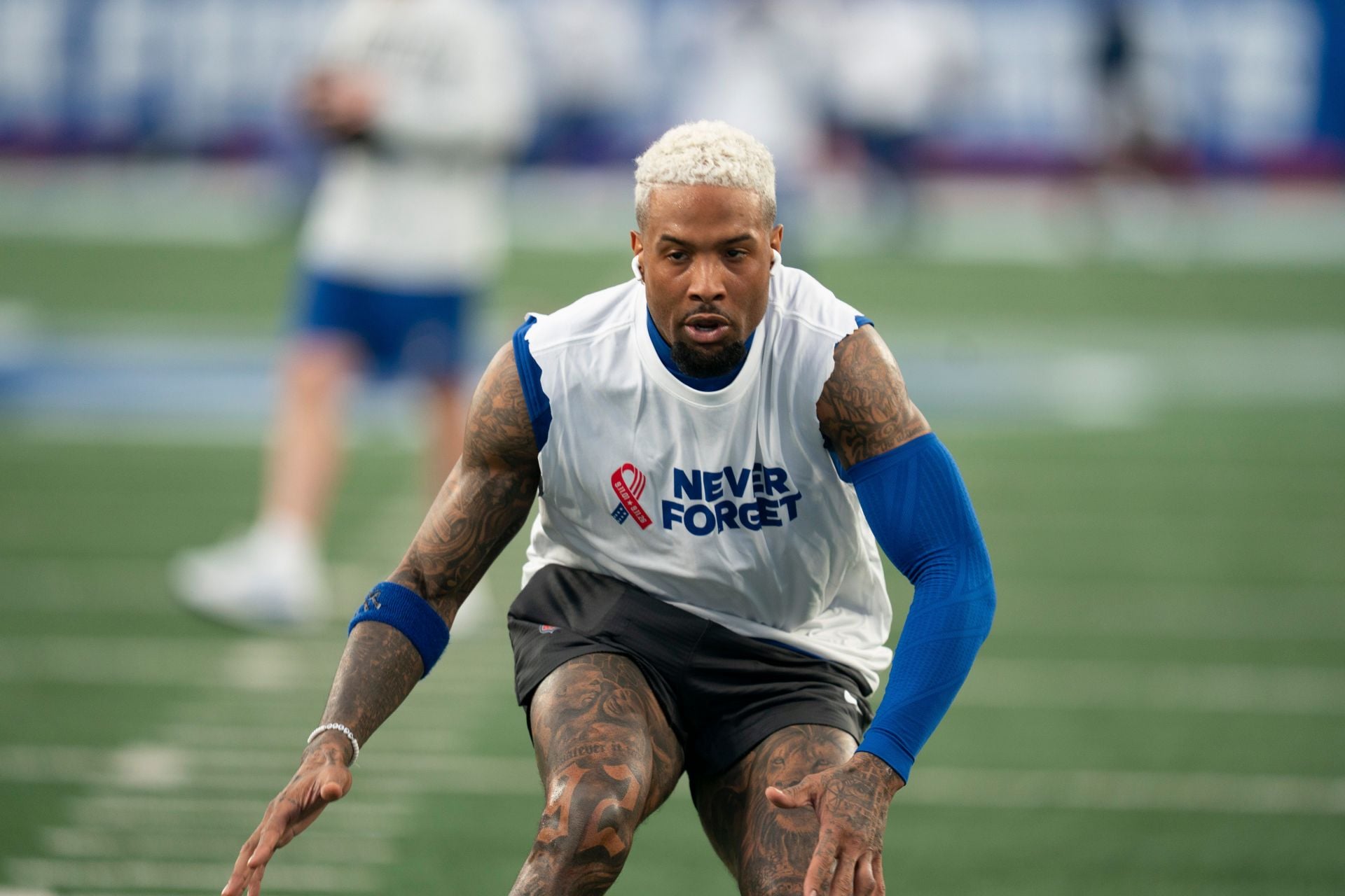 “Dude is a loser”: NFL fans mock Odell Beckham Jr. over “attention seeking” attitude as Giants WR arrives for MNF