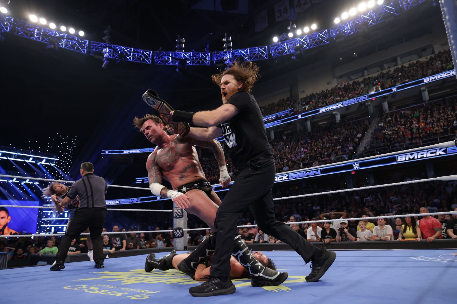 3 Potential Finishes to CM Punk vs. Finn Balor vs. Gunther on WWE SmackDown