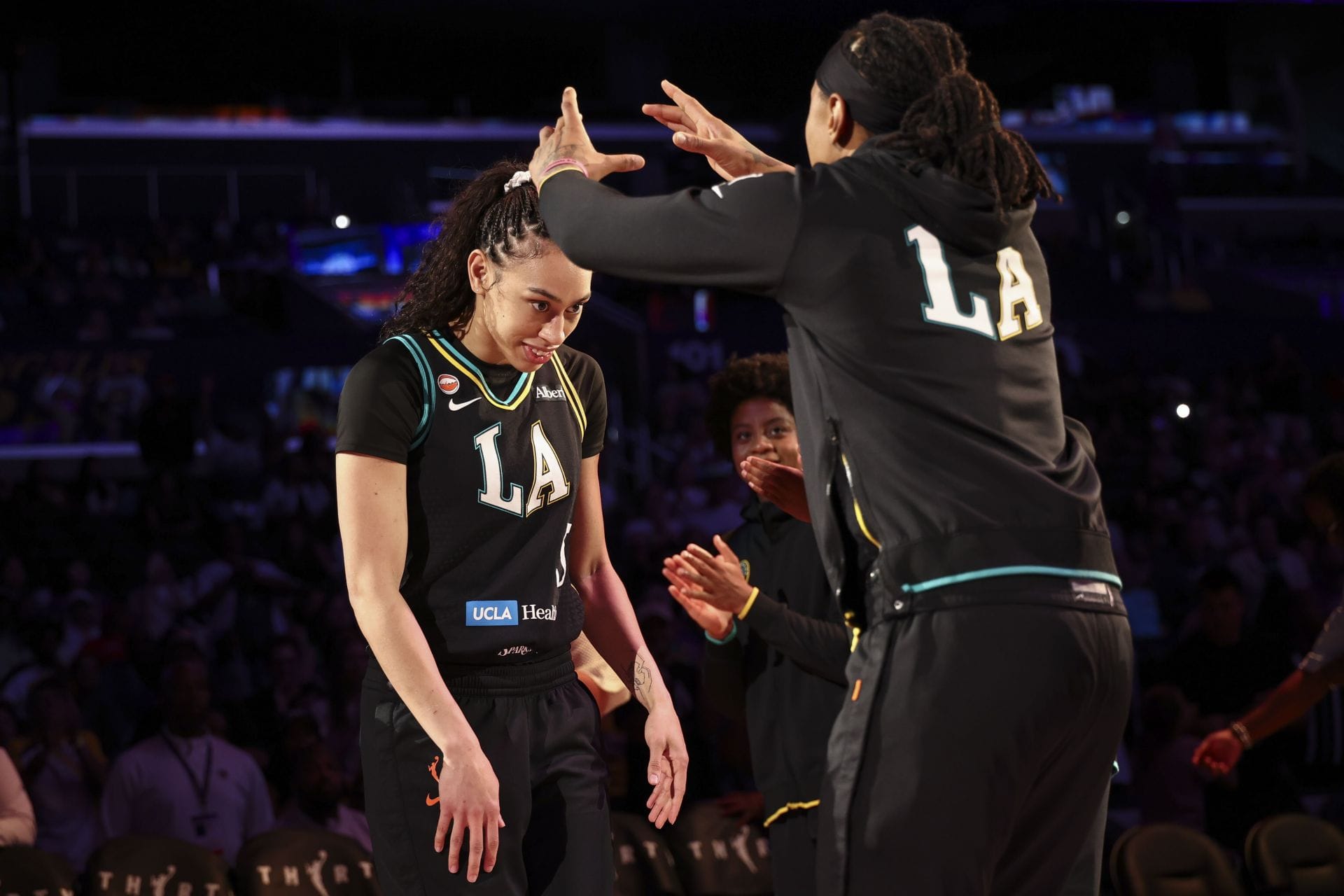 "Messed with the wrong one", "He did deserve to get fired" - WNBA Fans Explode After Dearica Hamby NSFW Text Incident Ends In Firing