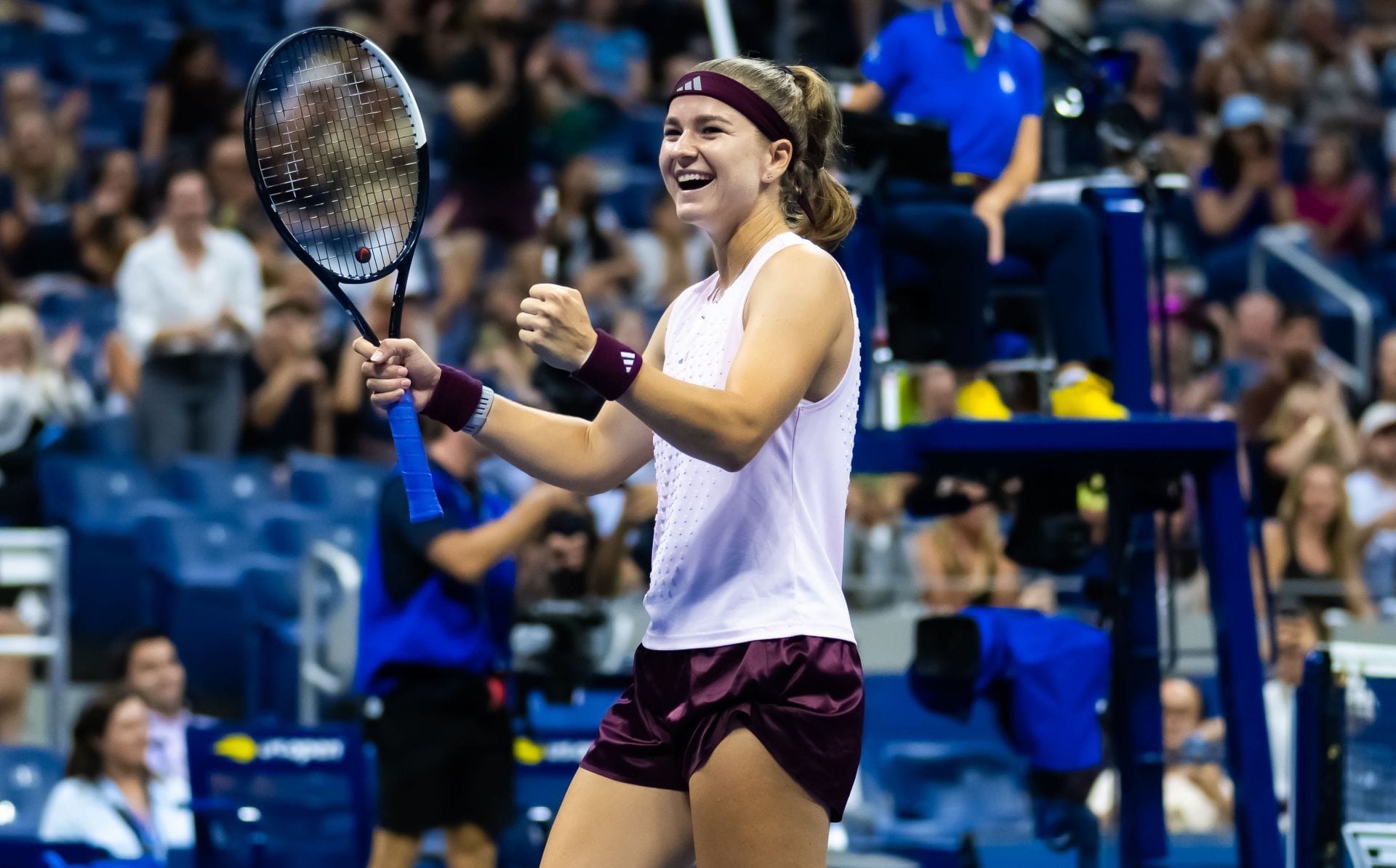 Karolina Muchova vs Emma Navarro preview, head-to-head, odds, prediction, & betting tips | US Open 2026