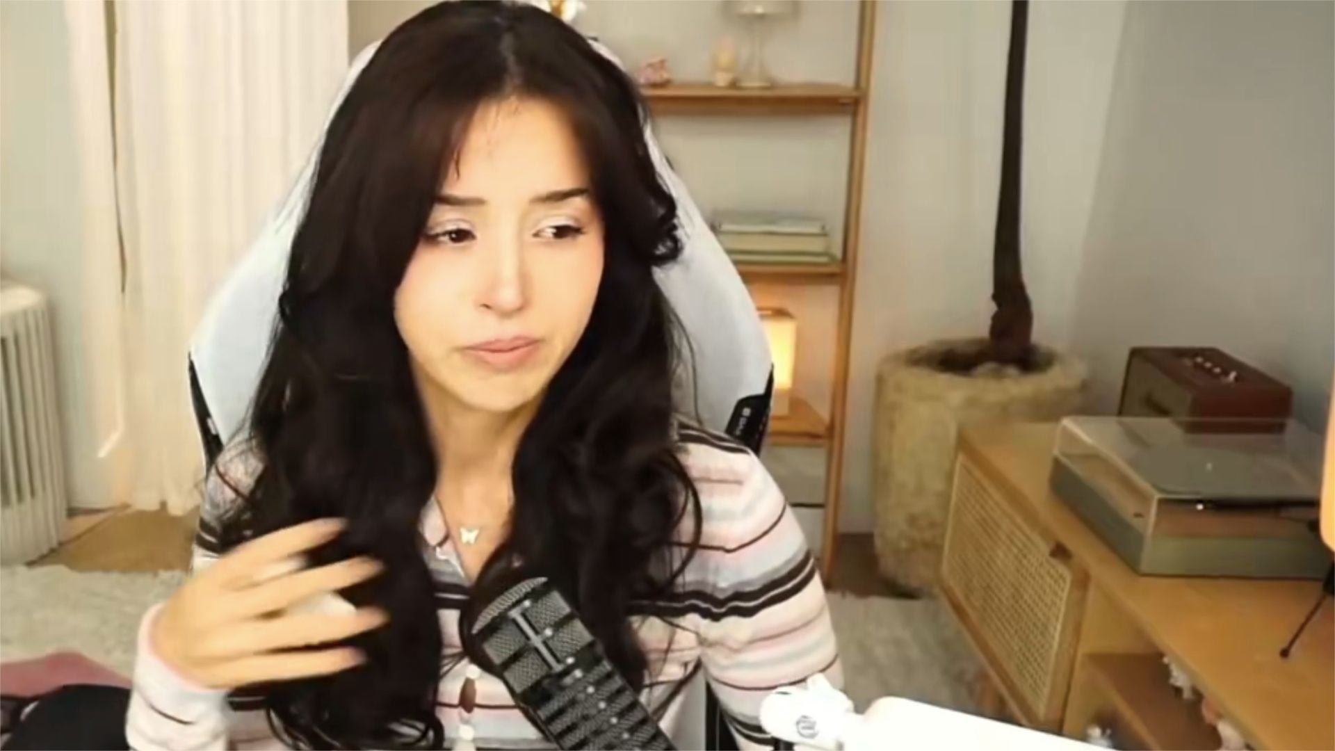 "It turns out the cleaners opened the door to let a breeze in": Pokimane provides details about accident that led to her cat's death
