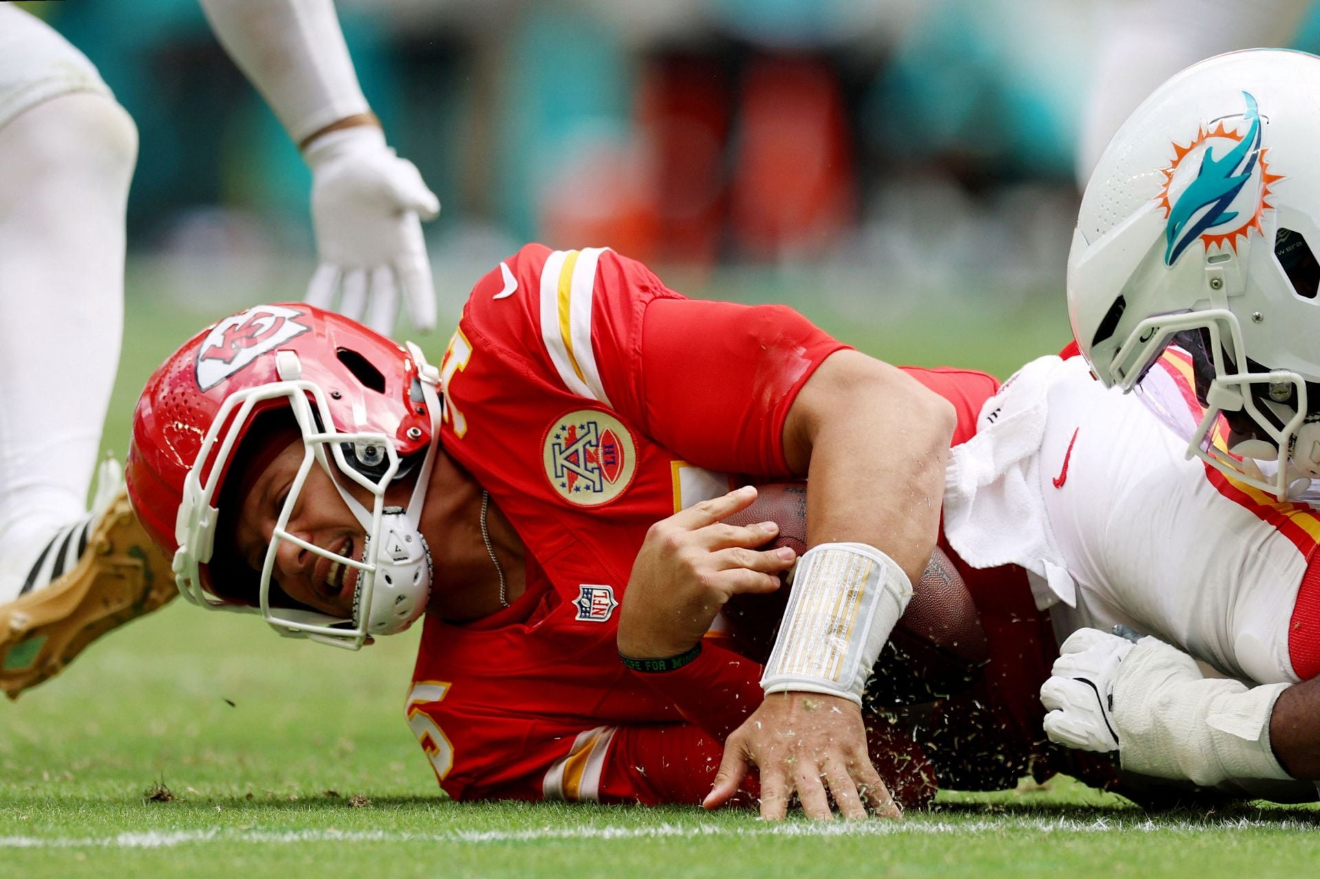 "KC started paying the refs" "Garbage call but it’s Patrick Mahomes": NFL fans rip officials over roughing the passer call in Chiefs' win vs Dolphins