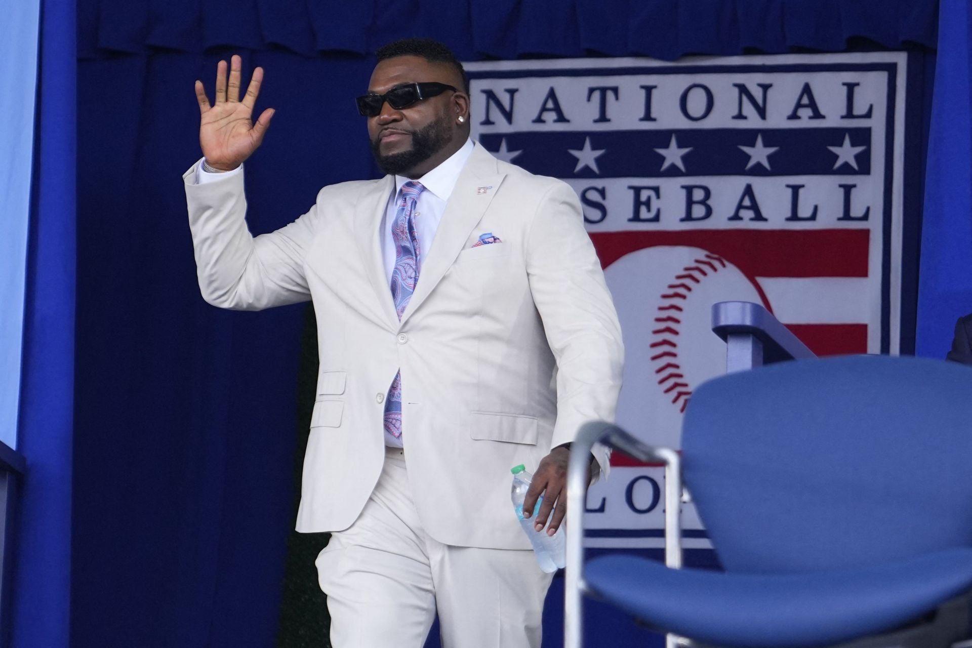 "Despicable, disgusting"; "Nothing worse" - Fans rip David Ortiz over the Red Sox legend's link to predatory moneylender in Dominican Republic