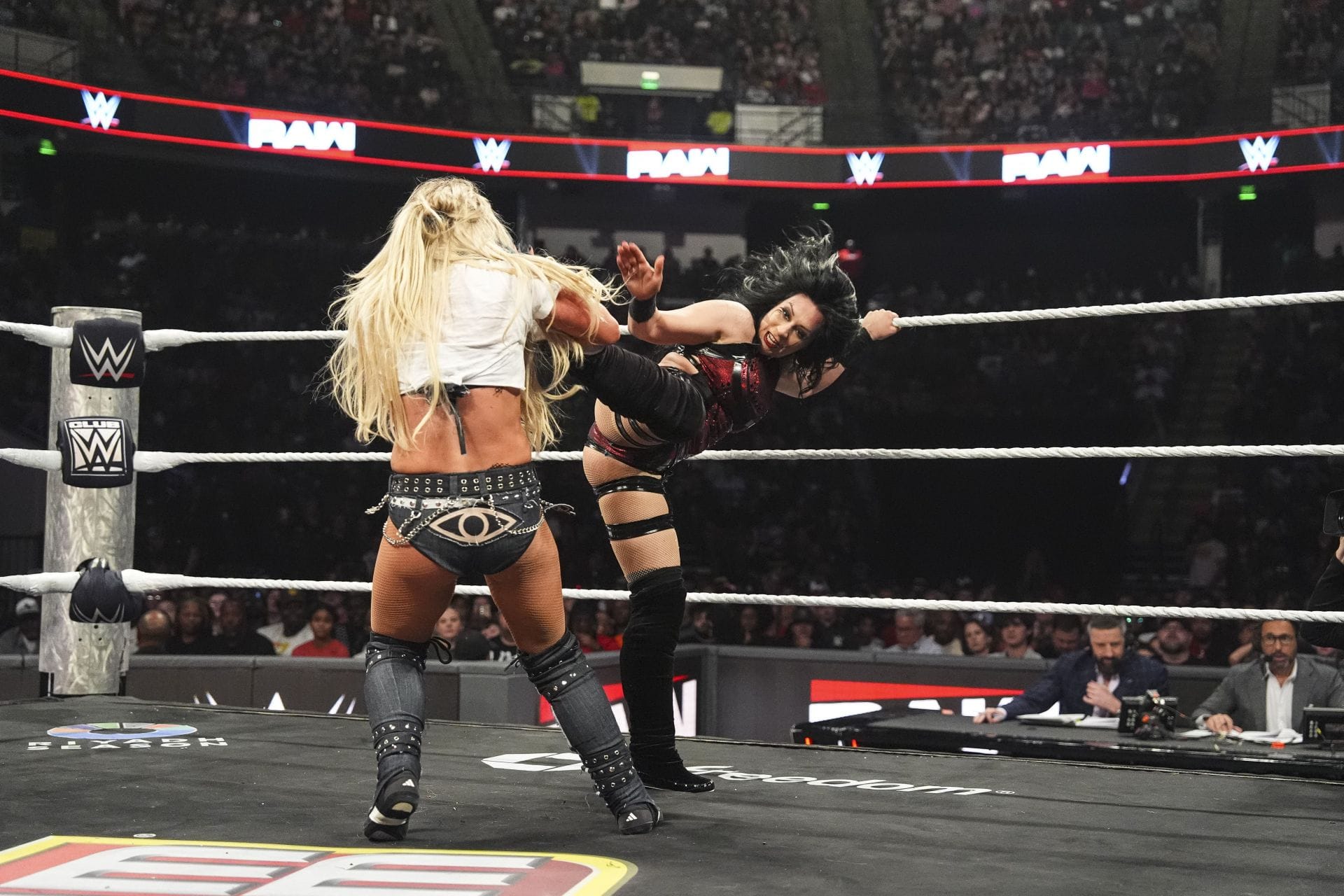 3 Reasons why Triple H didn’t put WWE Women’s World Championship on Stephanie Vaquer