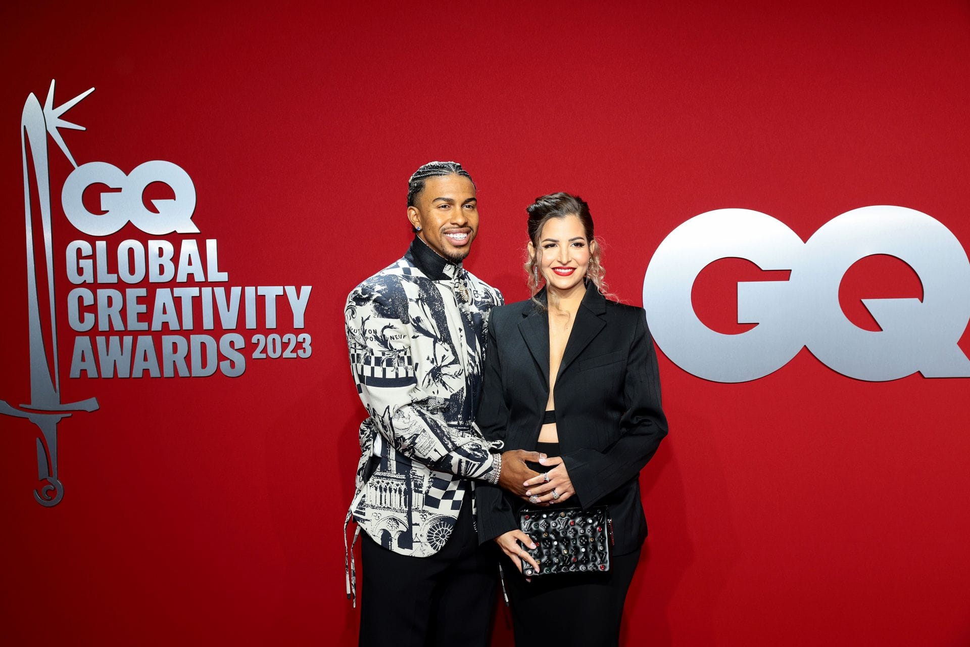 PICTURES: Francisco Lindor's wife Katia steals spotlight in Mets-inspired look at NY Fashion Week, poses with partners of Jalen Brunson & Jaxson Dart