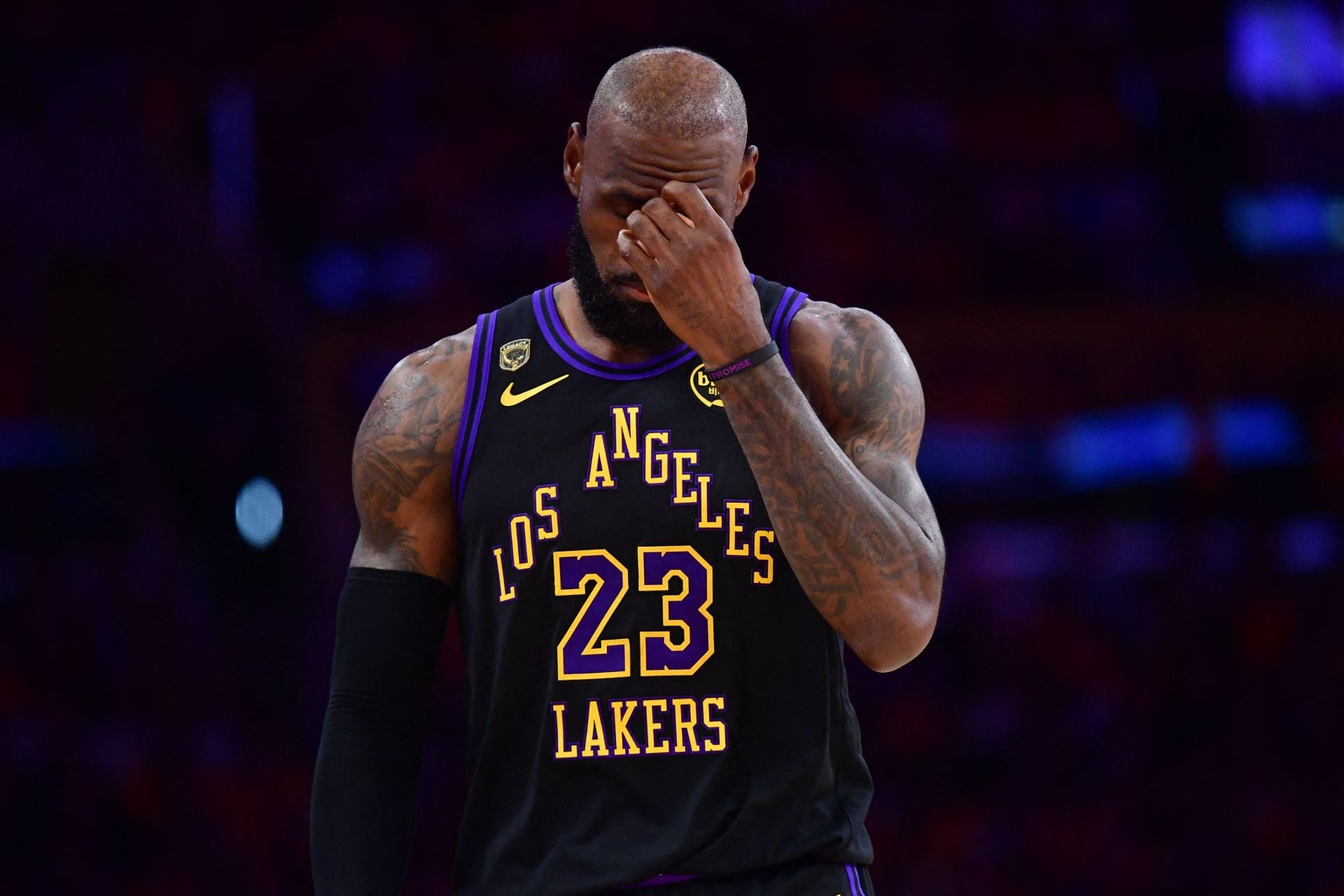 "Who Is Distributing These Fake Clips," "Klutch Made the Call" — NBA Fans Stunned As LeBron James' Video Surfaces Following Viral Lowlight Clip