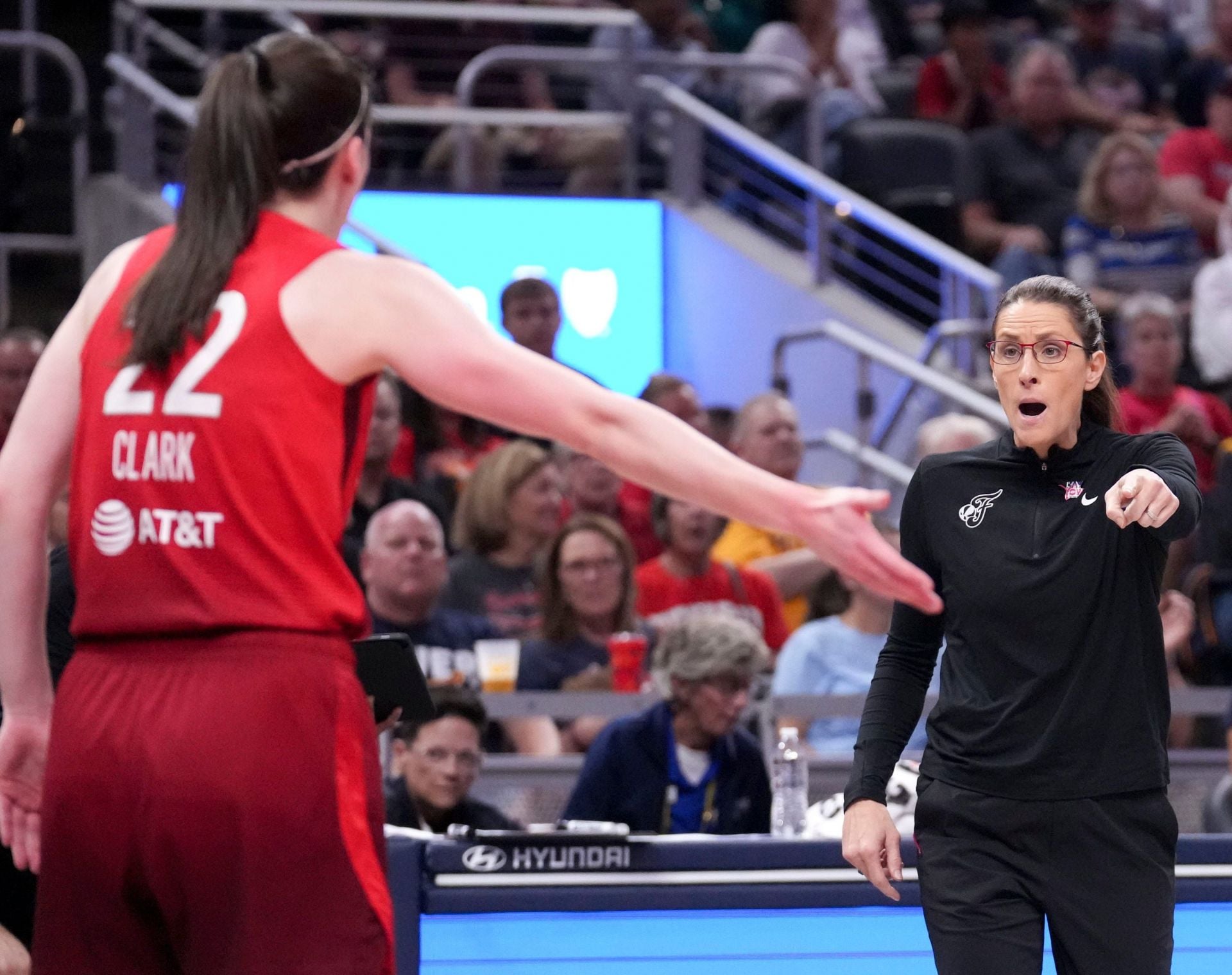 "Gotta Get AB Going": Stephanie White Defends Aliyah Boston Amid Criticism, Seemingly Hints at Caitlin Clark and Kelsey Mitchell's Shortcomings