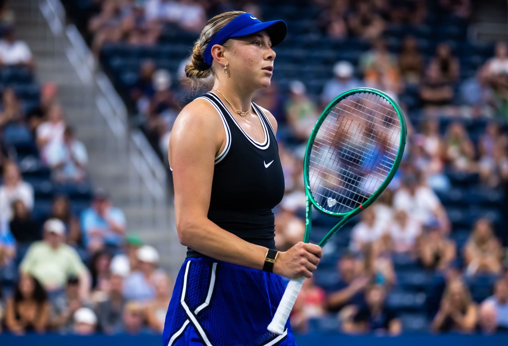 "Terrible"; "Embarrassing" - Fans slam Amanda Anisimova after 'shock' US Open loss results in Top-10 departure