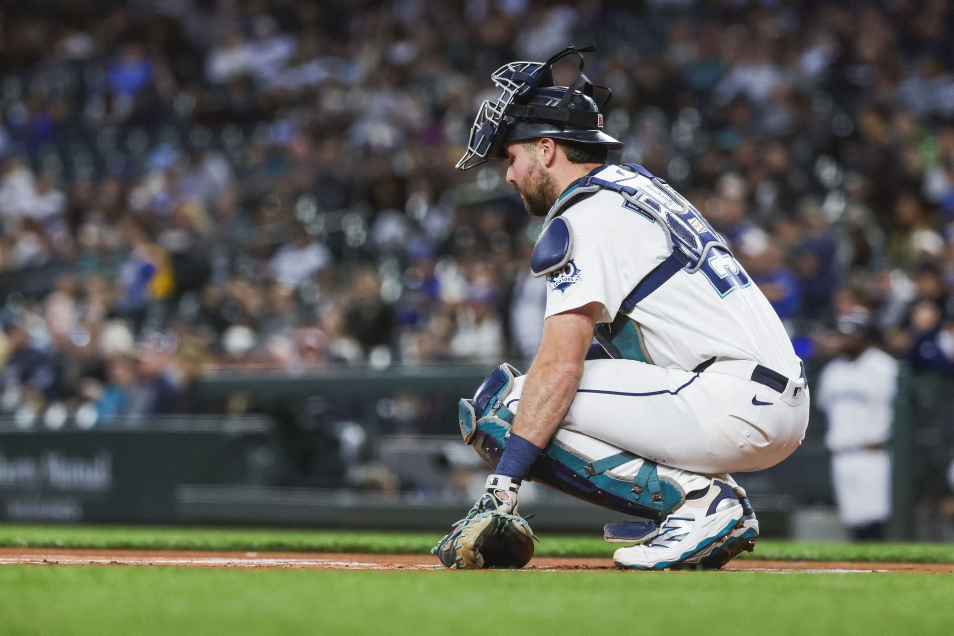 “Look in the mirror Cal Raleigh” – Fans rip $105M Mariners star over his reasons for team’s 2026 postseason miss