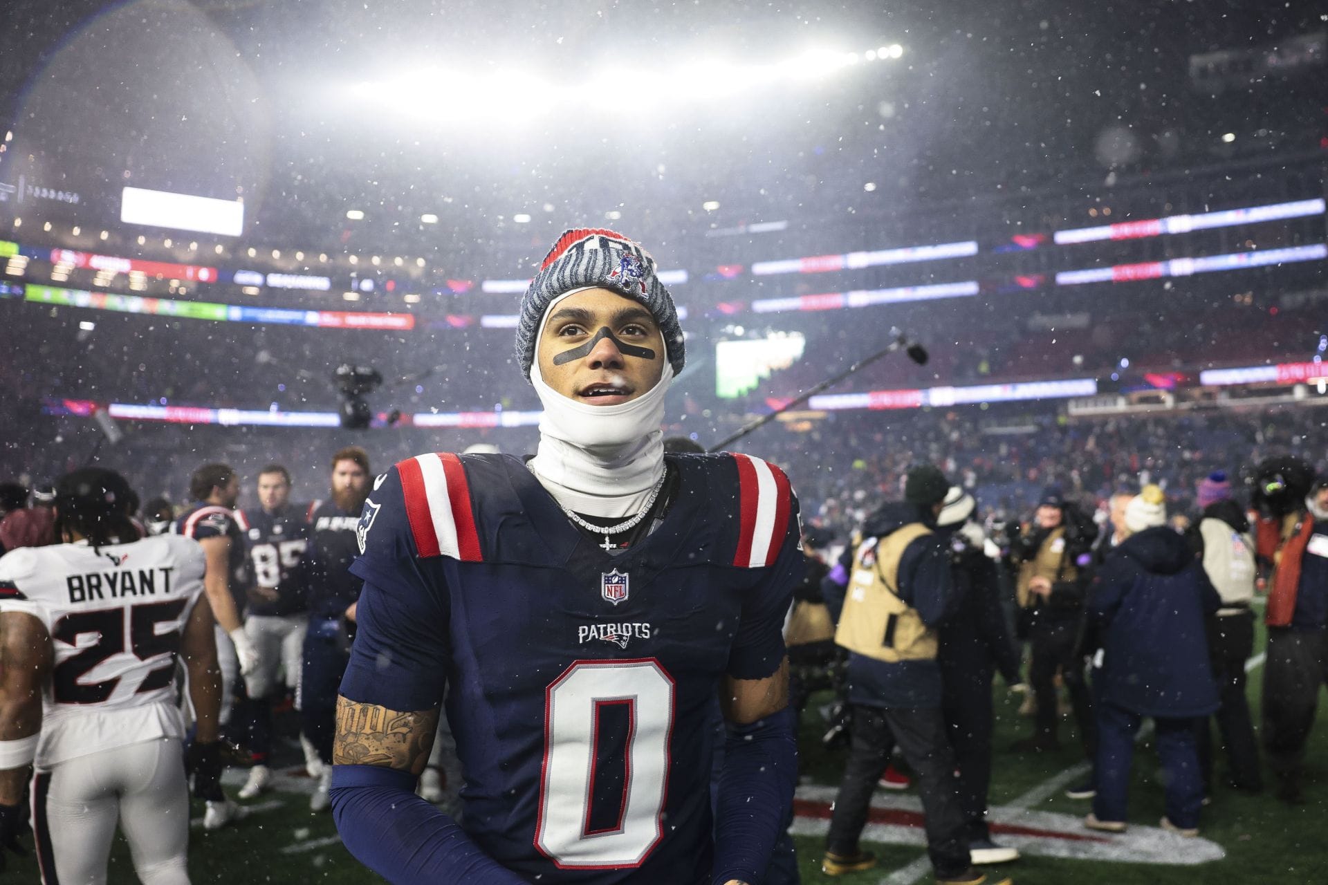 'Bumpy Negotiation Leaving Sides Divided' – NFL Insider Sheds Light on Christian Gonzalez’s ‘Contract Impasse’ With Patriots