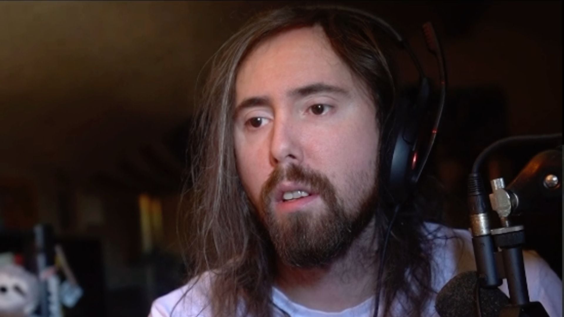 "A lot of people that are mad about me are fat in real life": Asmongold responds after netizens call for his ban in World of Warcraft Forever