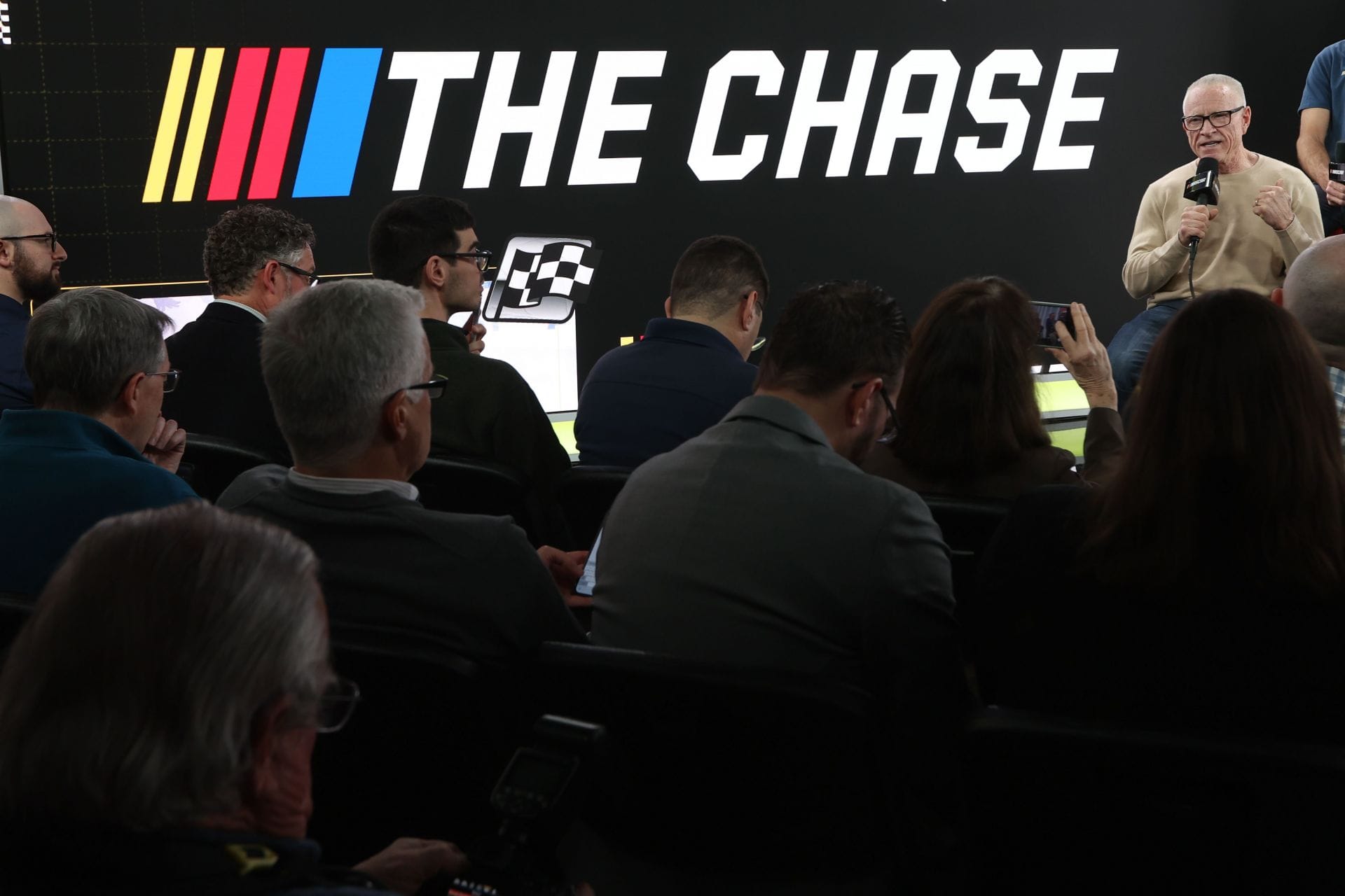 Mark Martin reveals the real money reason NASCAR kept 16 chase spots