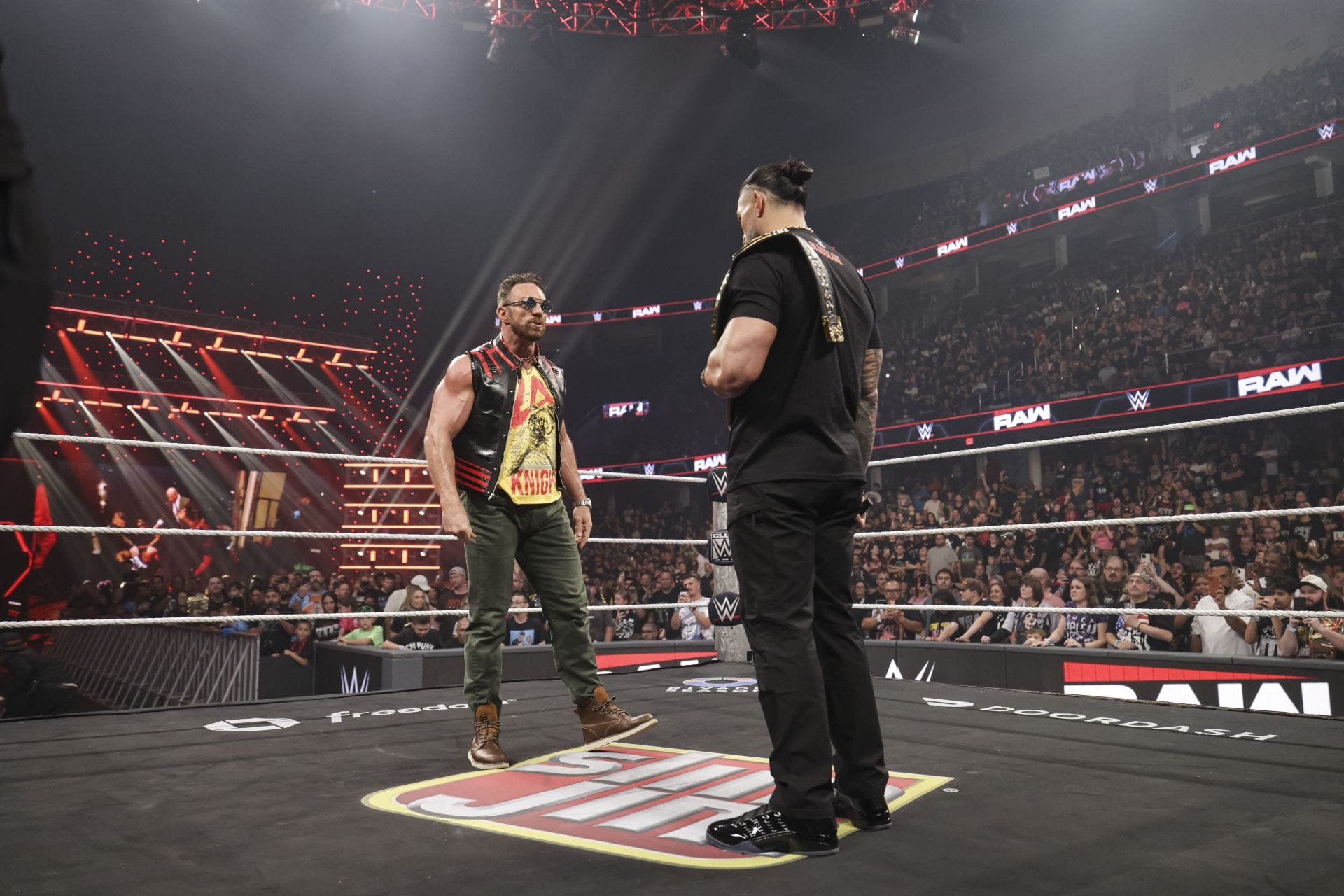 3 Clear signs LA Knight could turn heel in WWE and join Royce Keys and OTM