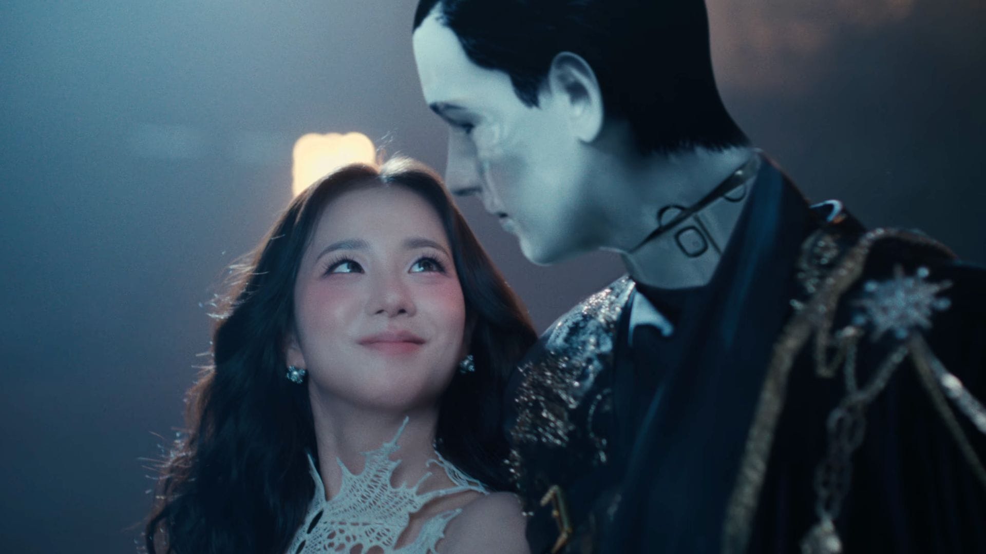 “Jisoo made a masterpiece”: Netizens gush over the BLACKPINK member’s CLICK music video 