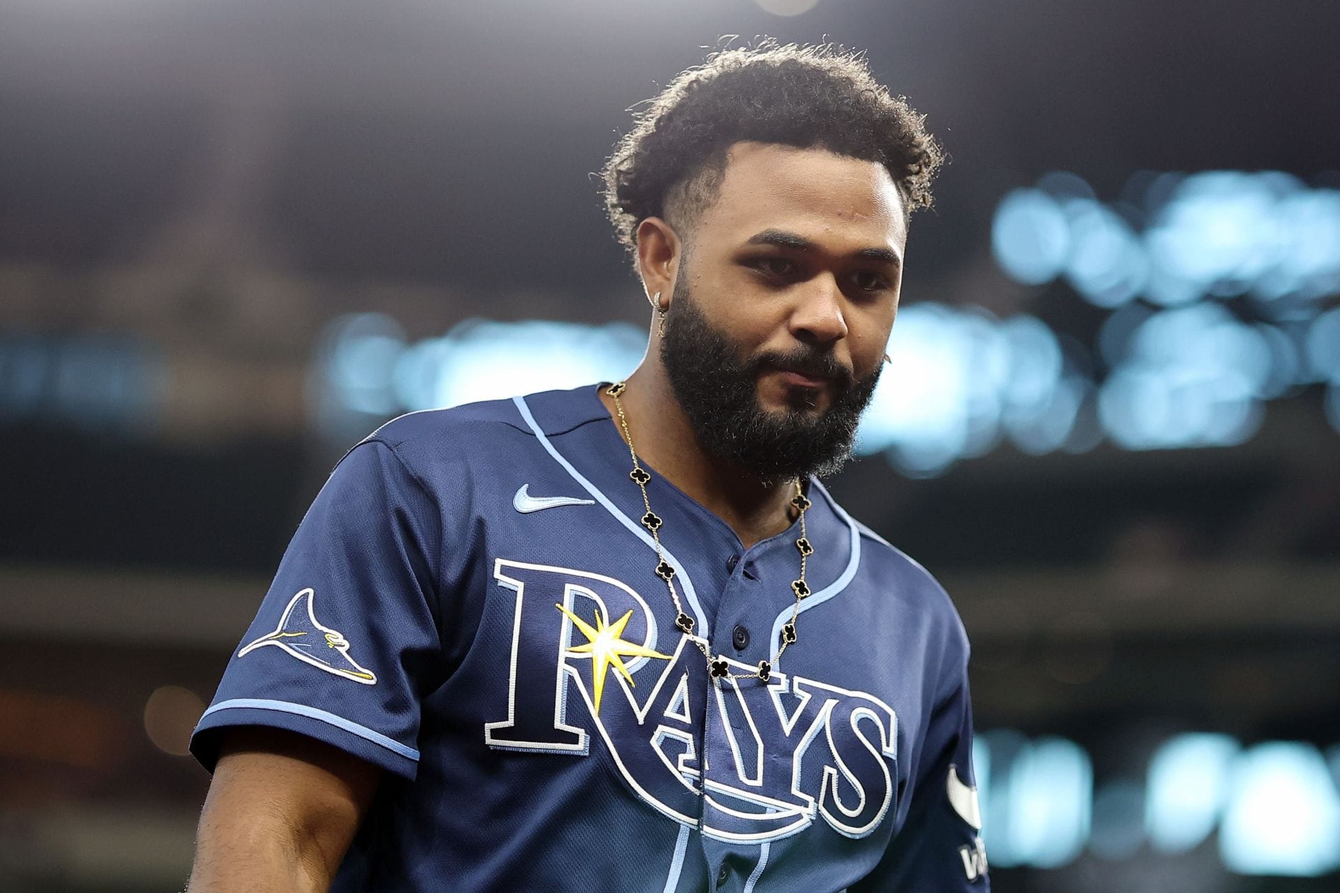 Governor Ron DeSantis takes subtle jab at Dominican baseball age controversy while praising Junior Caminero's major achievement