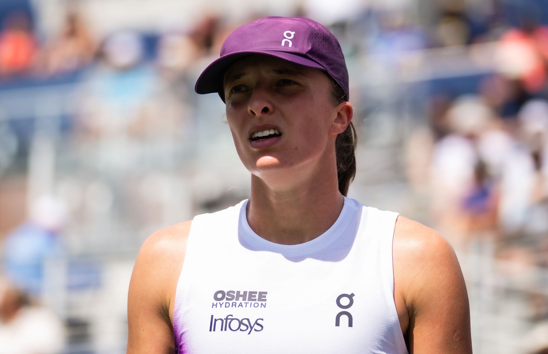 WATCH: Iga Swiatek breaks down in tears as she leaves US Open heartbroken after shock loss to Zheng Qinwen