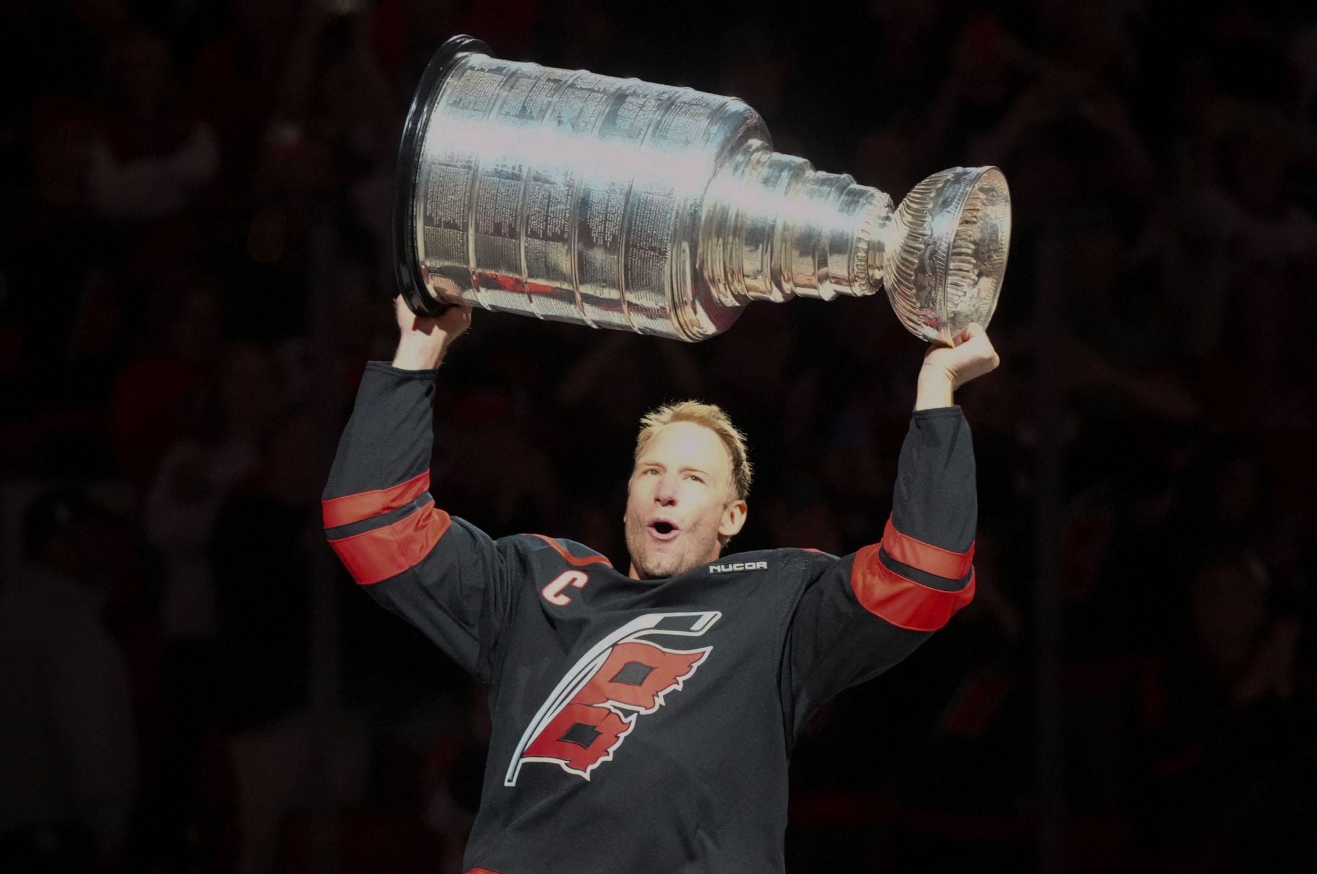 "Big challenge while he’s out": NHL fans react as Jordan Staal gets ruled out for 1-2 months with calf injury 