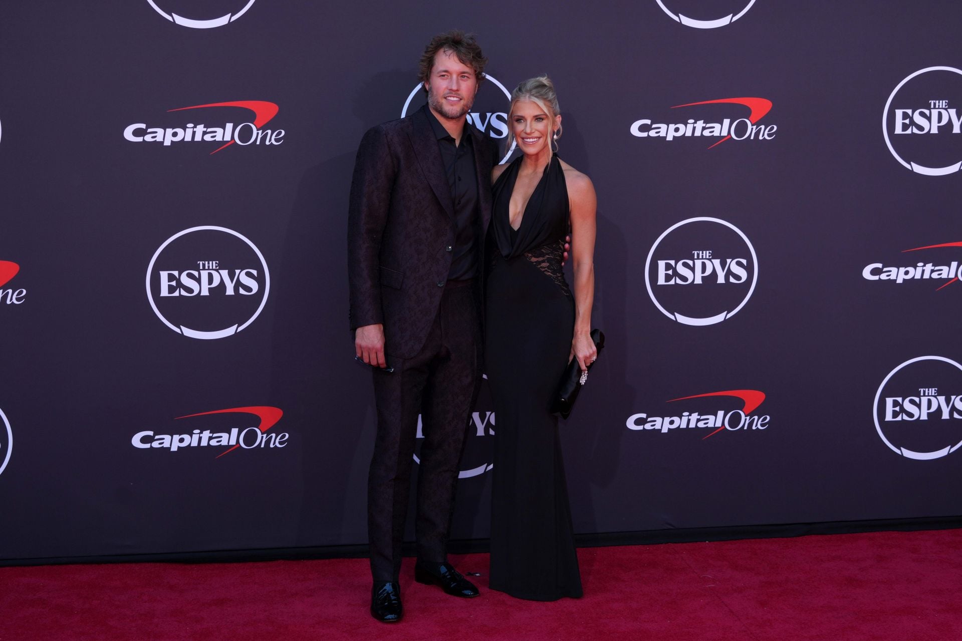 “Not the limp wrist": Matthew Stafford's wife Kelly reacts as Jason Kelce tears into Pat Bryant’s controversial penalty vs. Rams