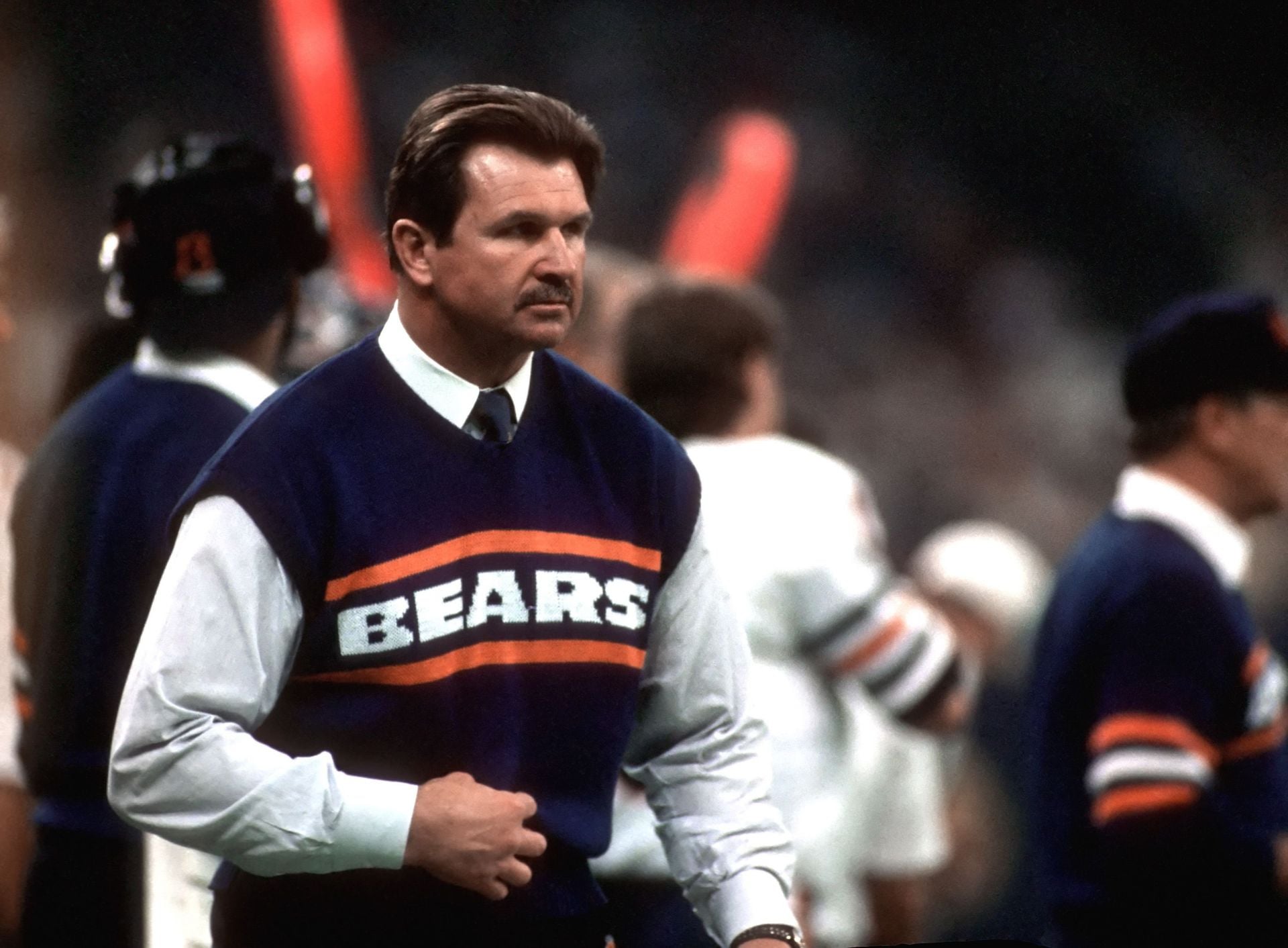 “RIP Mike Ditka. But please stop”: Dez Bryant calls out ESPN’s Mike Greenberg for labeling Bears legend a bigger Chicago icon than Michael Jordan