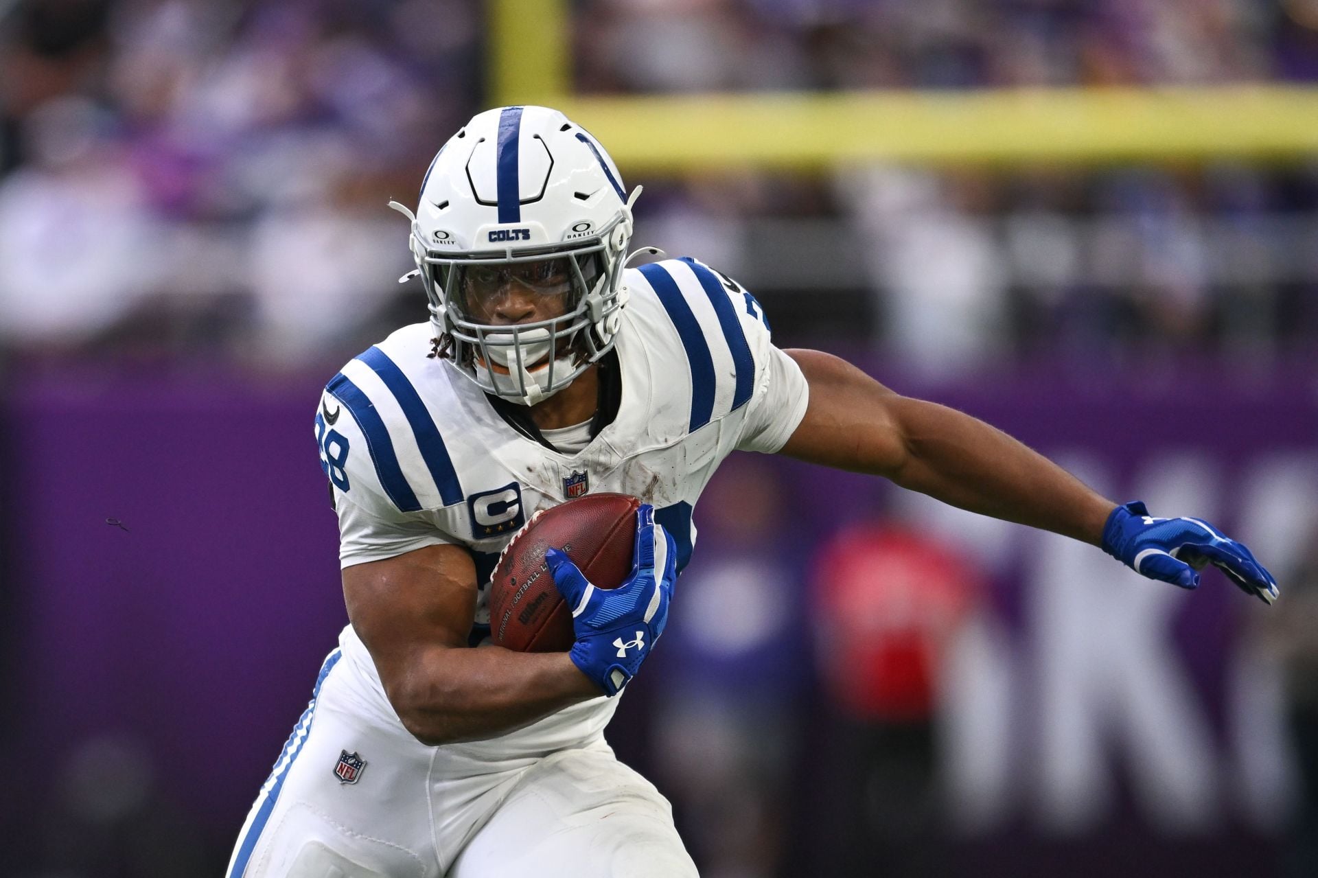 “CMC didn’t even take a 1st”: NFL fans label Colts “delusional” over “steep” Jonathan Taylor price amid trade rumors