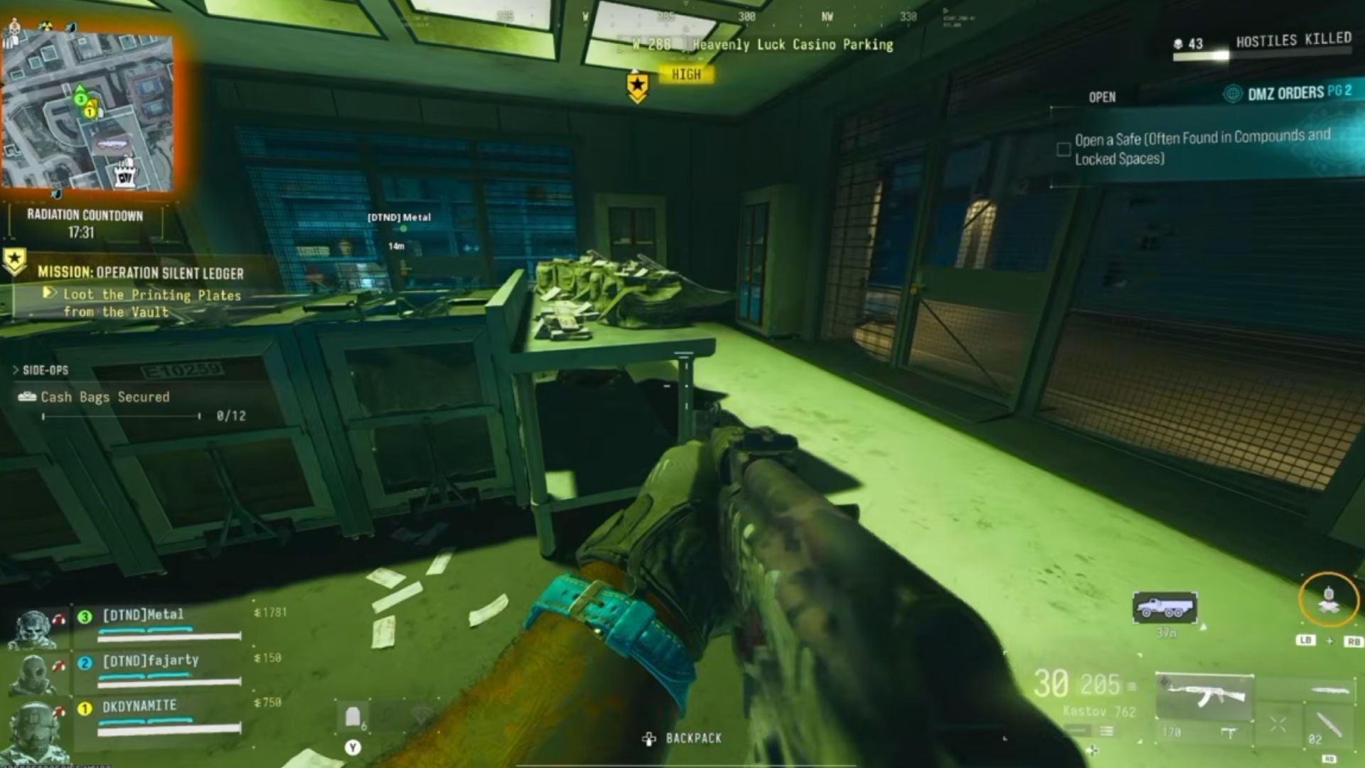 Loot the plates inside the vault (Image via Activision || YouTube/@dkdynamite1)