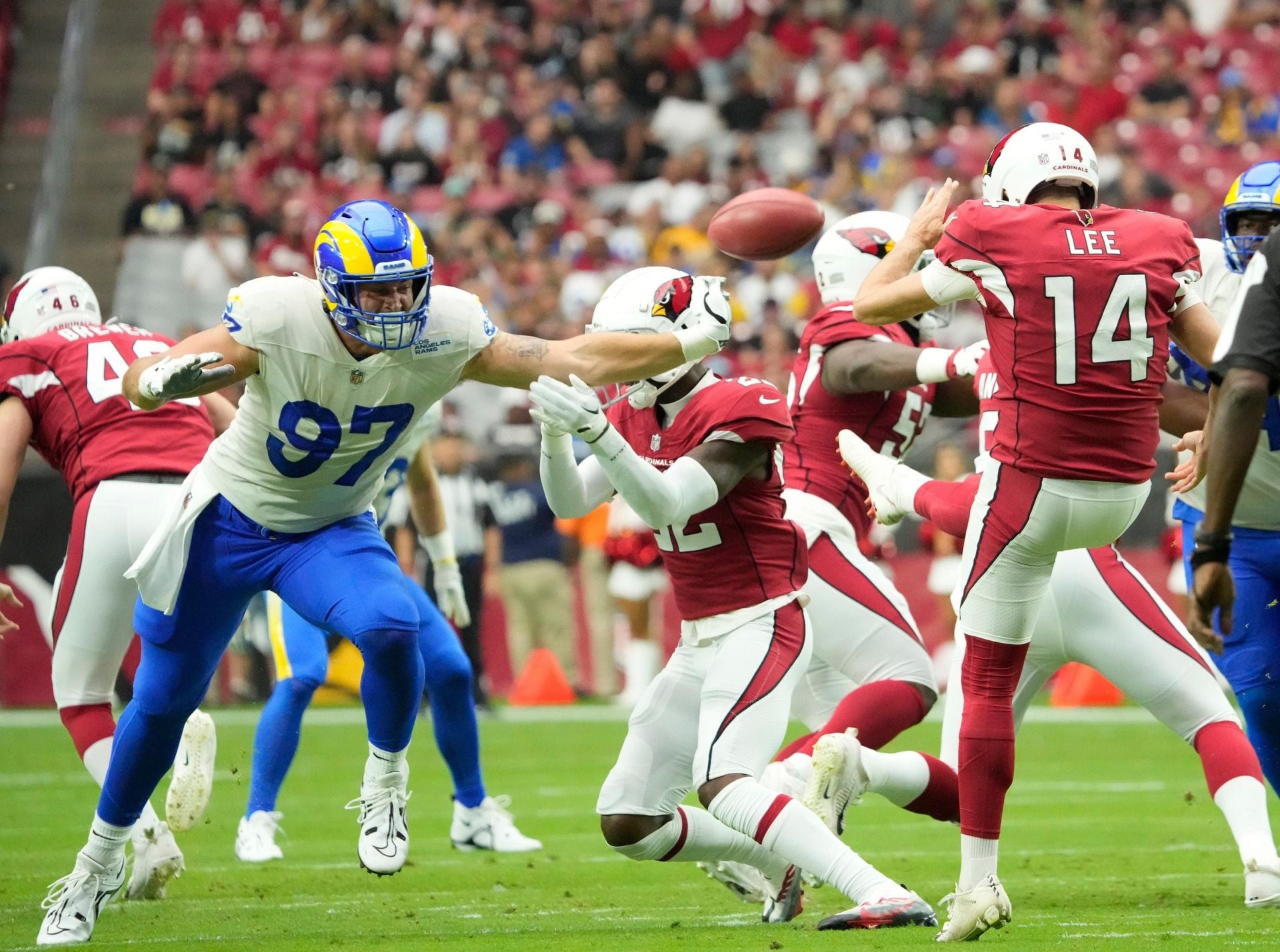 “NFL has an officiating problem” “Rigged game”: Fans rip refs over “horrendous” call costing Rams game vs. Cardinals