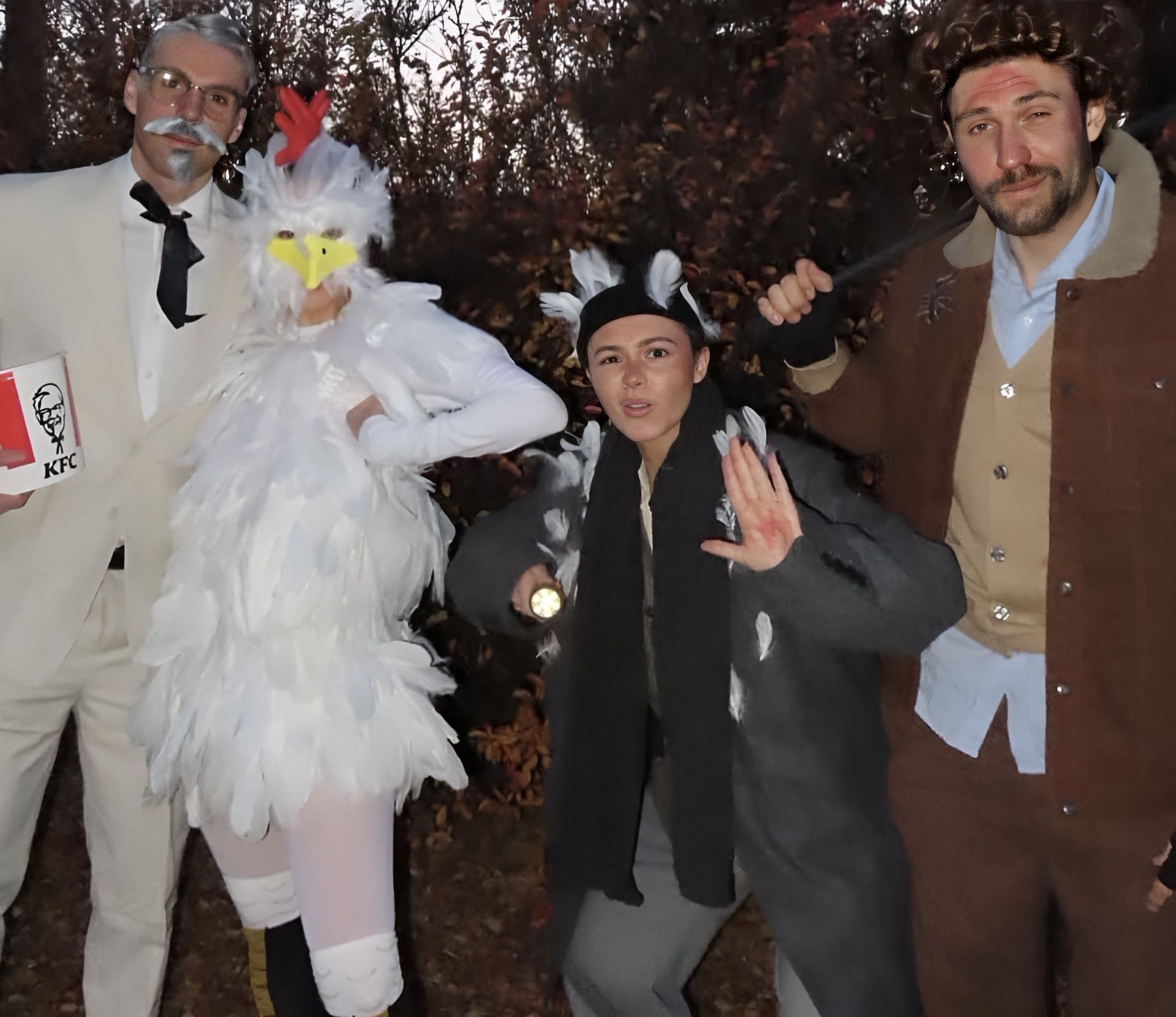 [PICTURES] Connor McDavid dons Colonel Sanders getup alongside Leon Draisaitl as Marv from Home Alone in Oilers' Halloween party