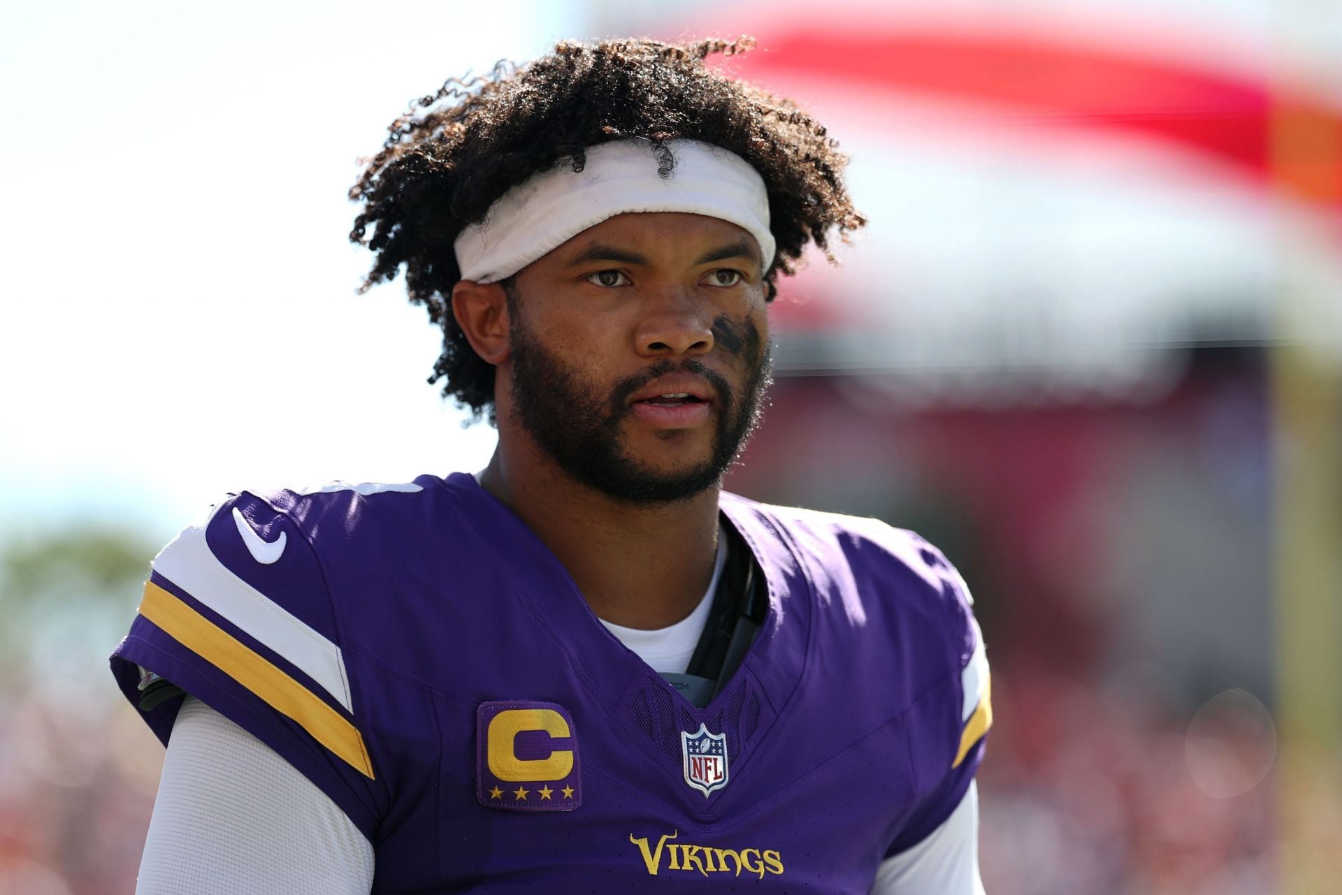 10 NFL Stars Who Had Bizarre Clauses in Their Contracts