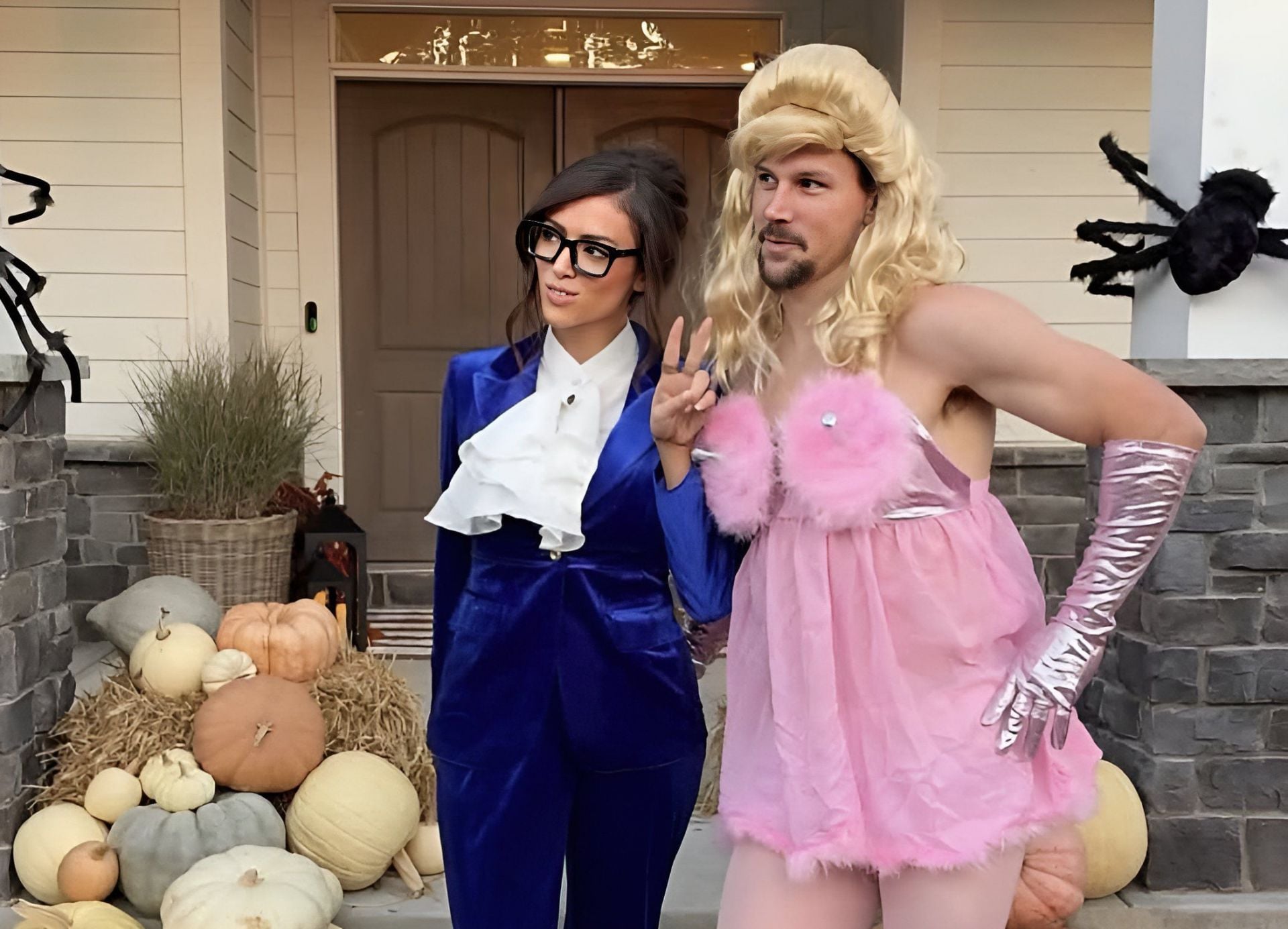 "That's disgusting": Fans stunned as Erik Karlsson wears Fembot Halloween costume from Austin Powers movie