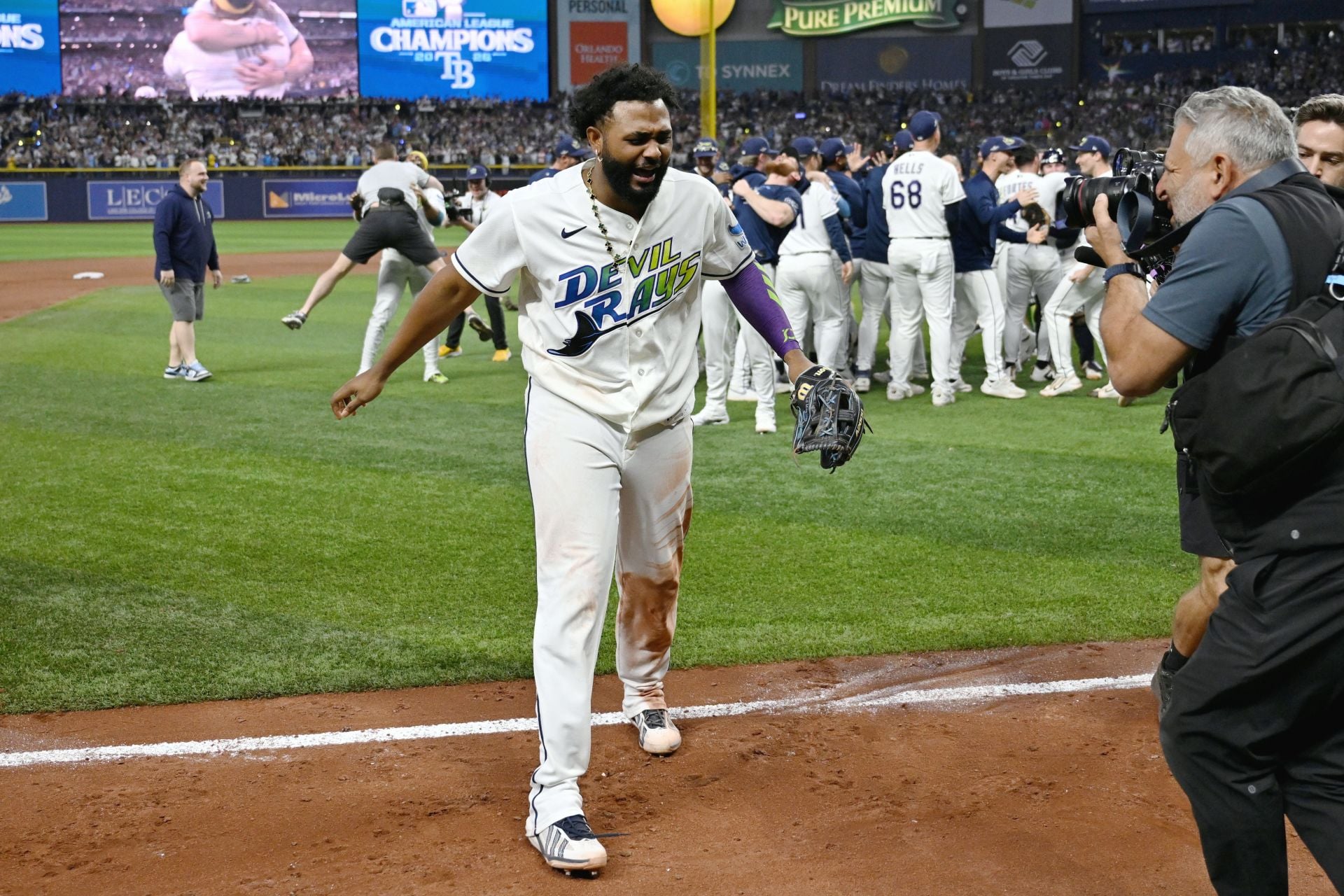 ""Obnoxious" - Sportscaster furious at Junior Caminero over viral ALCS home run trot