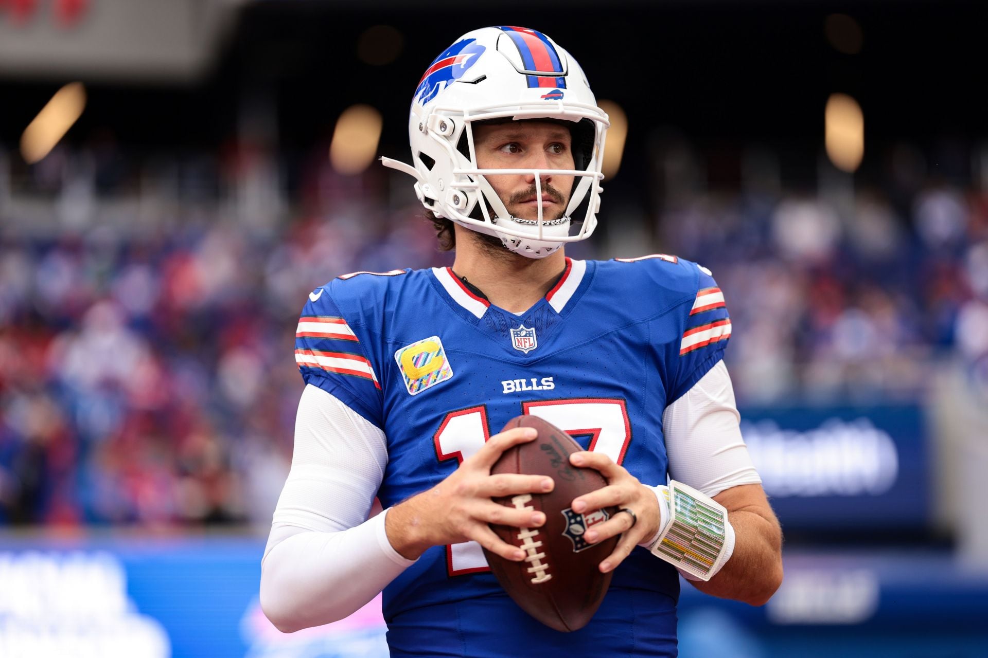 “Josh Allen has been getting acting lessons from Hailee Steinfeld”: NFL fans rip Bills QB over “big time flop” during loss to Patriots