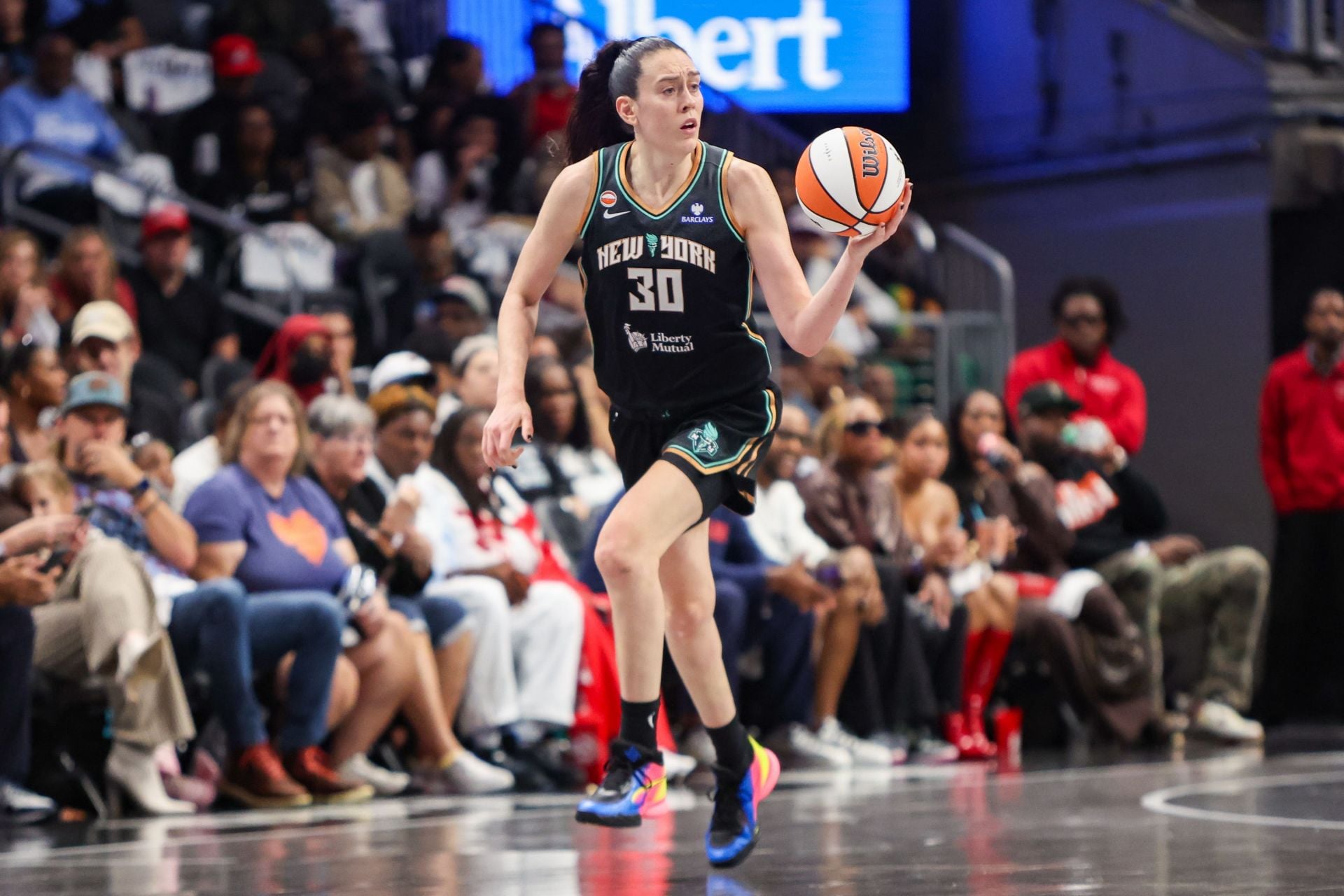"Paige Bueckers is Coming to Help Stewie Out in NY": WNBA Fans React as Analyst Predicts Liberty to Put Everyone on Trade Block But Breanna Stewart 