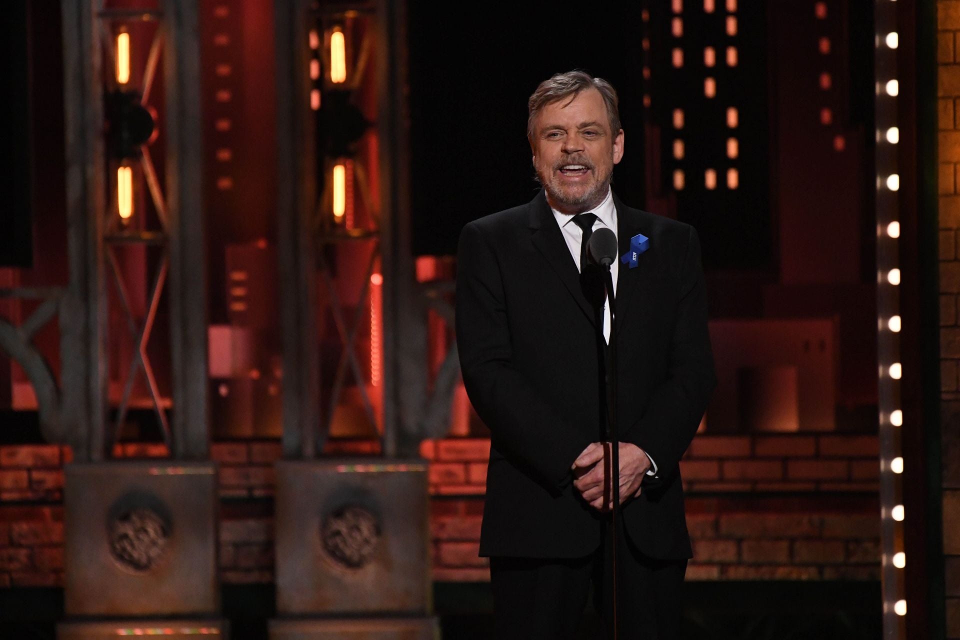 Mark Hamill added an unscripted forehead kiss to Carrie Fisher during their final on-screen reunion - Source: Imagn