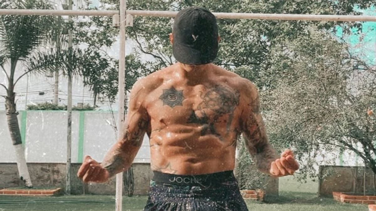 Heartbreaking Footage: WWE Star Rey Fenix Unmasks & Walks Away During PAC Tribute