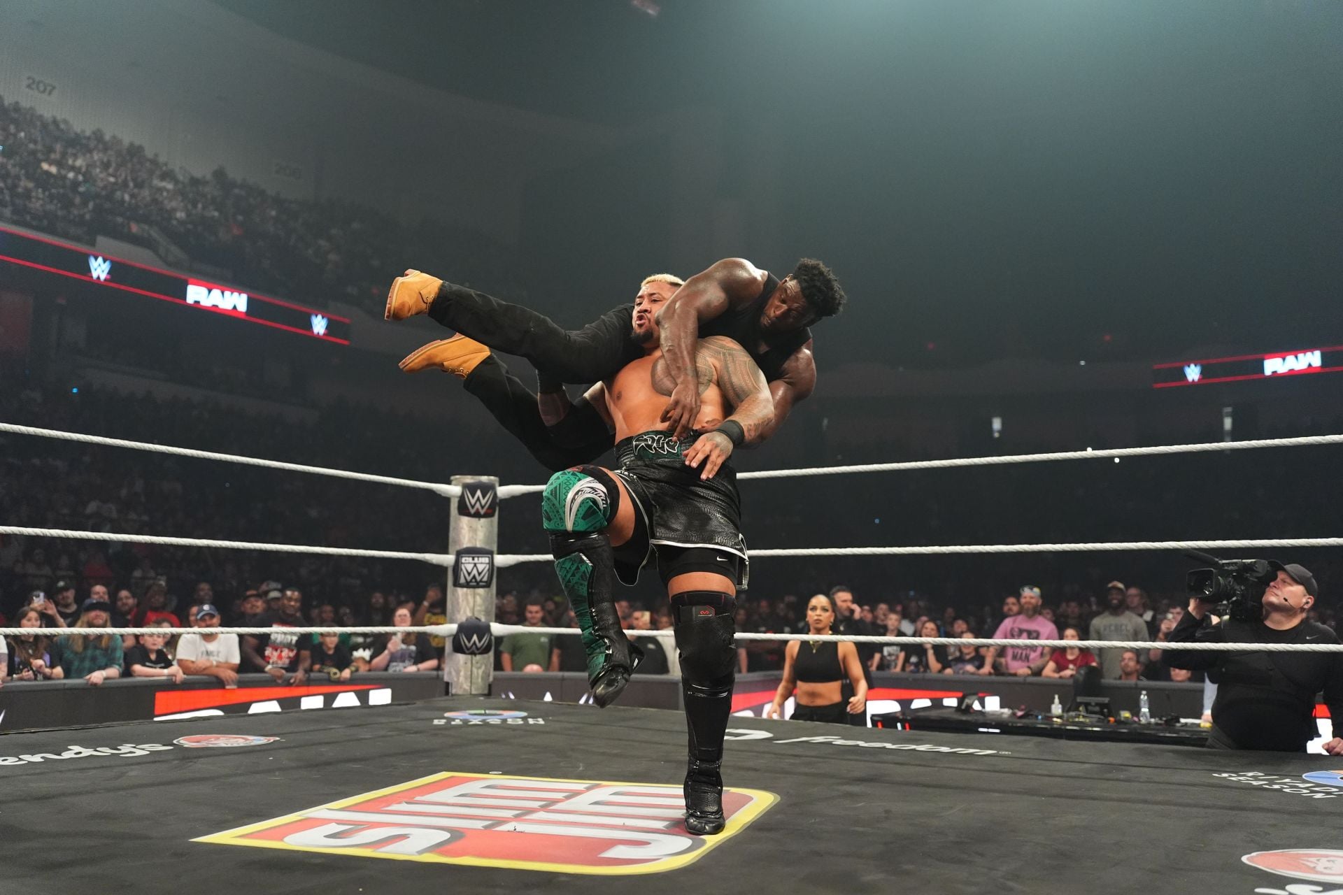 3 Finishes to Solo Sikoa vs. Royce Keys on WWE RAW
