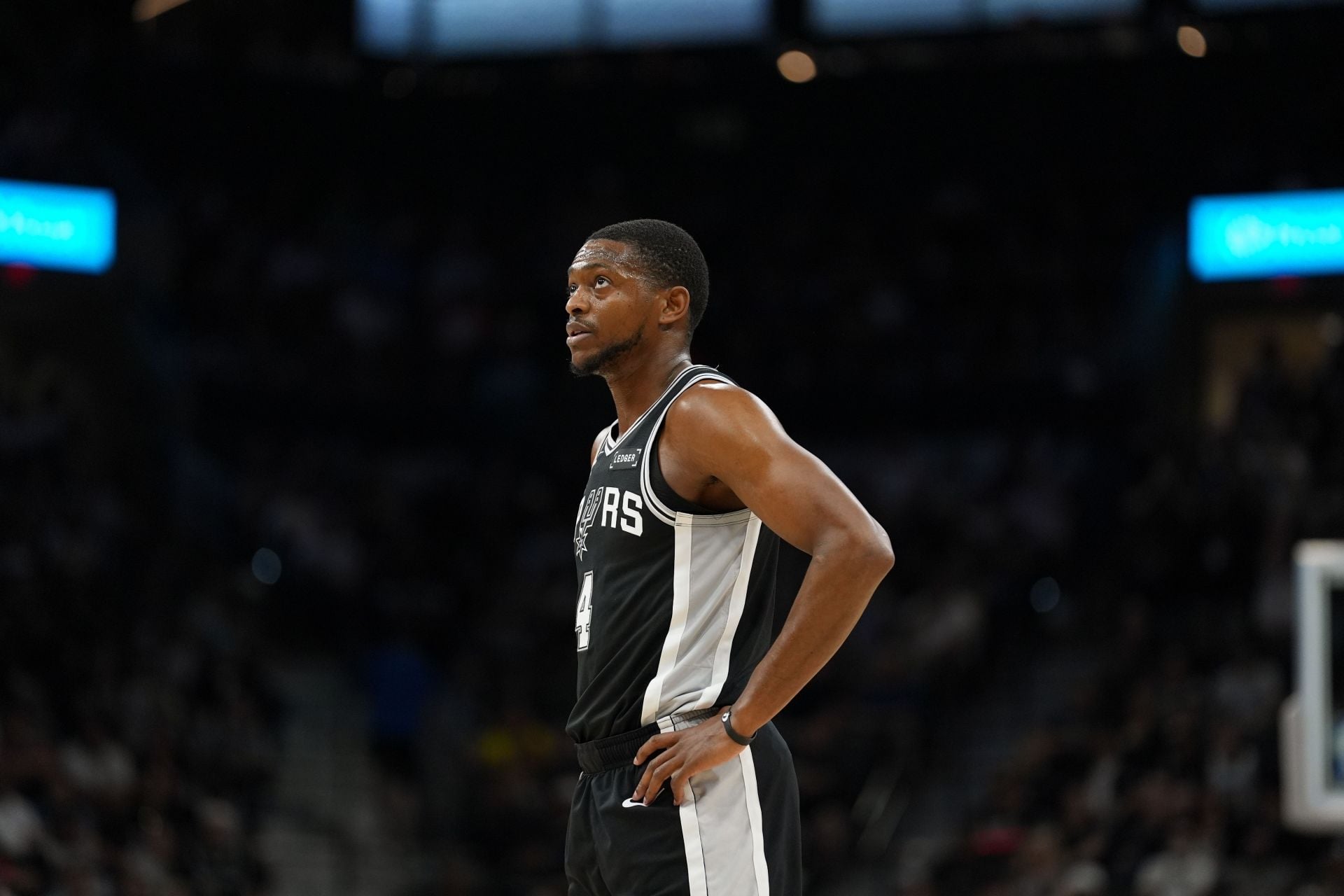"Literally the Dumbest Mindset”: Fans Mock De'Aaron Fox for Bringing Up Tyrese Haliburton While Defending His NBA Finals Blunder