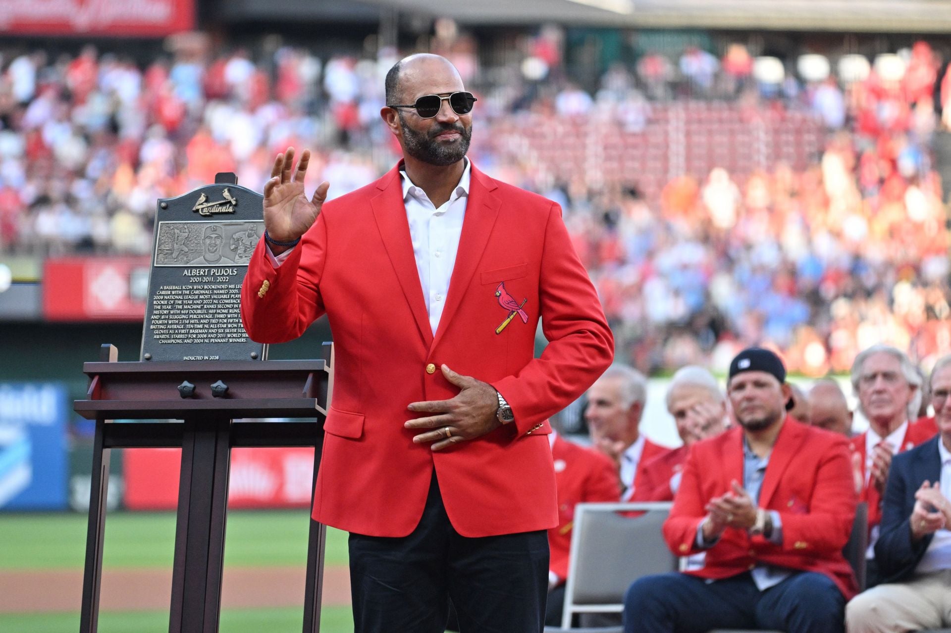10 MLB Stars Who Played for Rival Teams