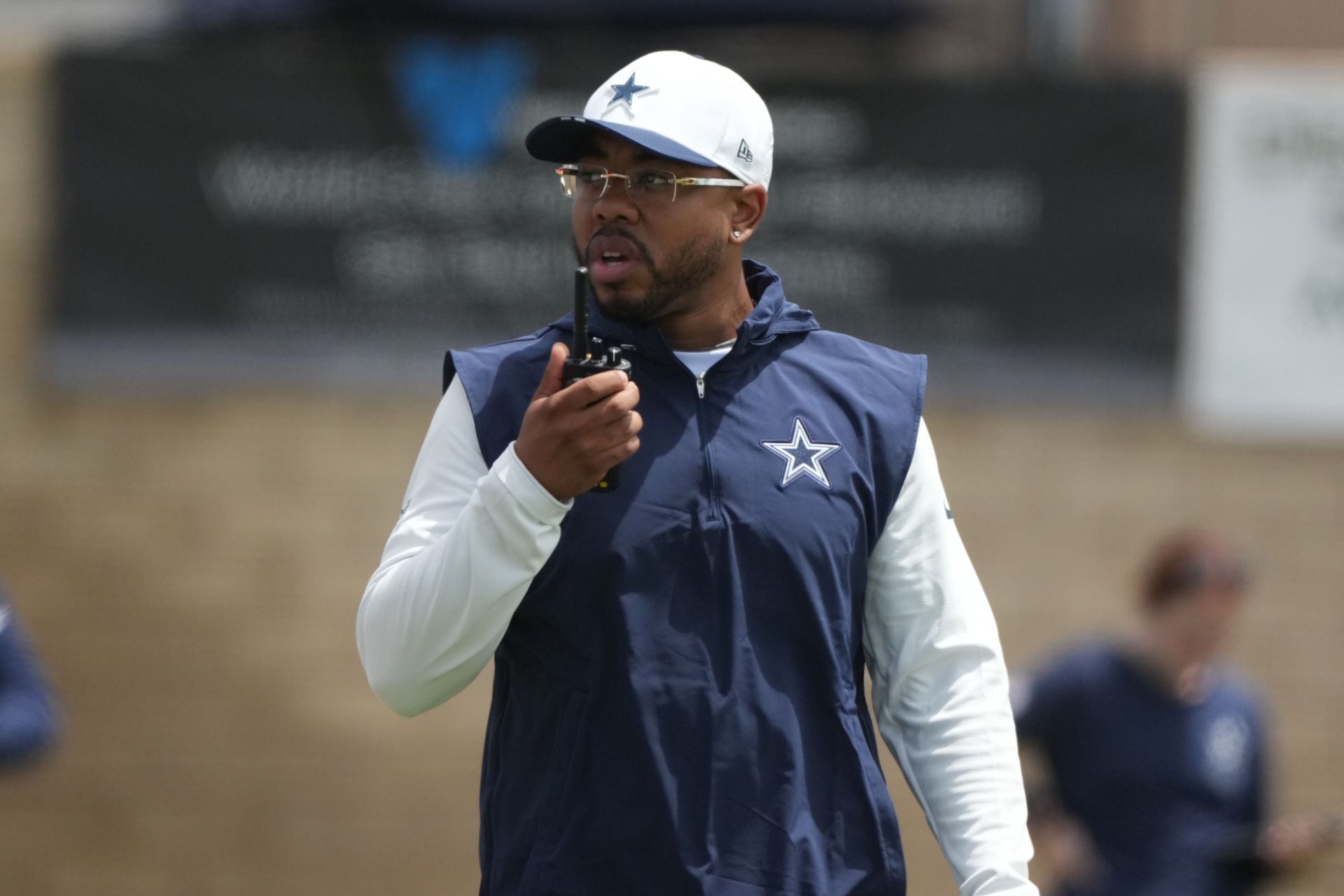 “No fixing this. Season is over” “Talk about desperate”: NFL fans react as Cowboys hire ex-Packers DC to assist Christian Parker