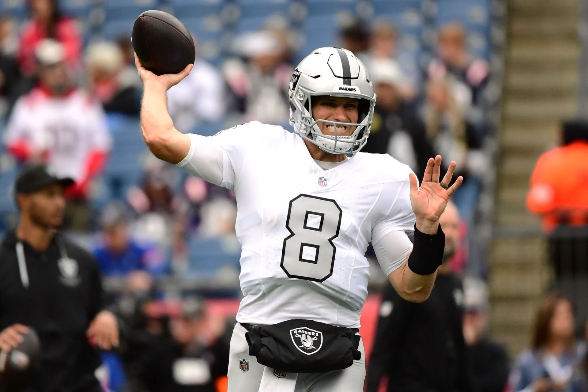 “Check that Ref’s DraftKings account” “Bailout for Kirk Cousins”: NFL fans rip officials over “ridiculous pass interference call” against Patriots