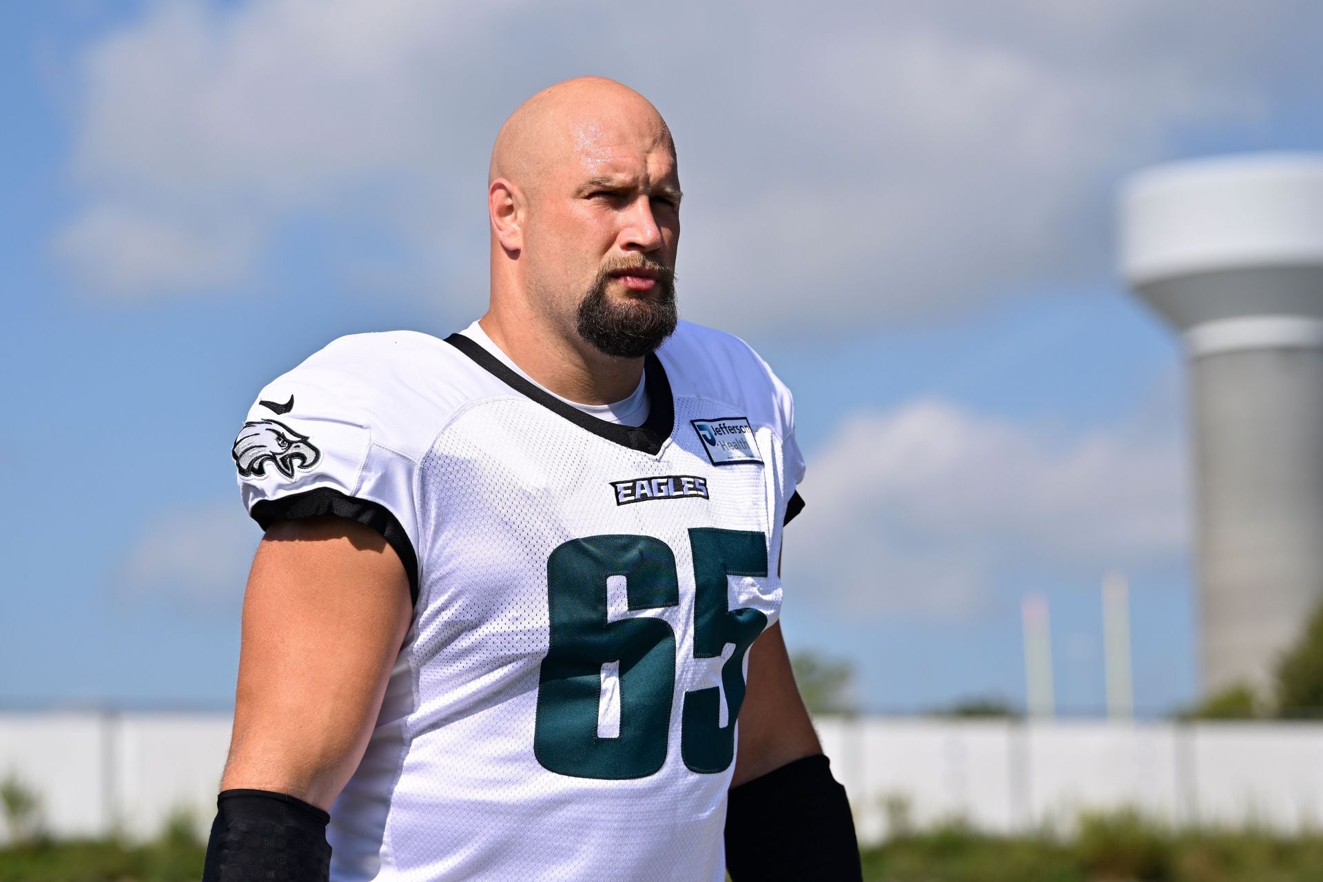 "This is wild" "Is that allowed?": NFL fans react as Lane Johnson stays active on Eagles roster despite announcing retirement