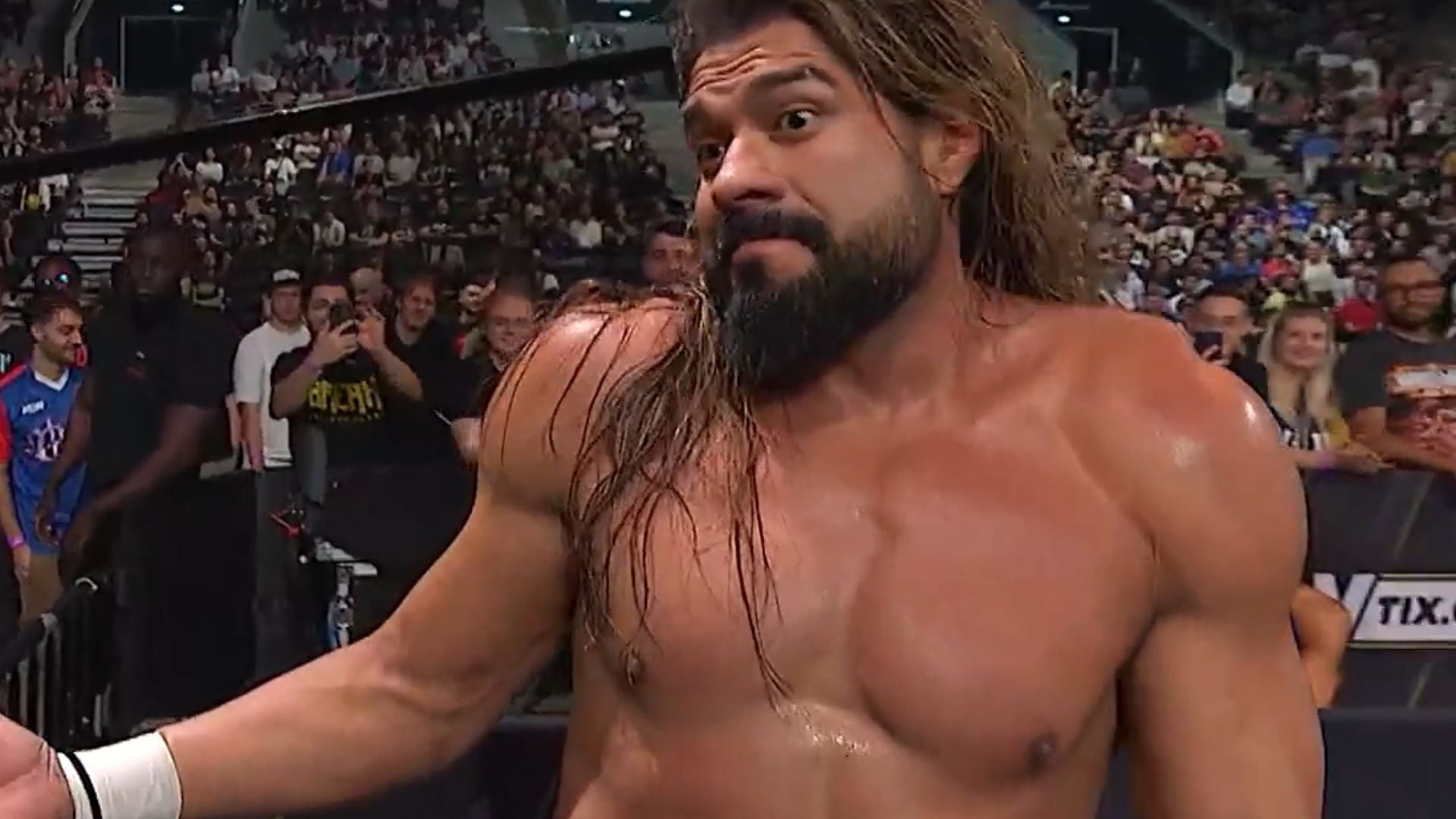 Andrade gets kissed by female star on AEW Collision; she has been identified