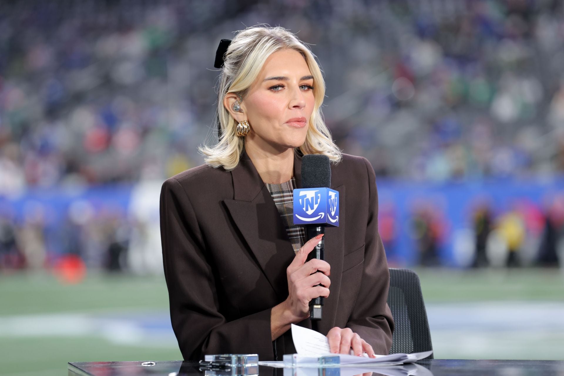 "Brings no value to the game" "This isn't the flex she thinks it is": NFL fans rip Charissa Thompson for talking about ex-husbands during TNF show