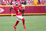 Kansas City Chiefs wide receiver Xavier Worthy runs after making a catch against the Los Angeles Chargers - Source: Imagn