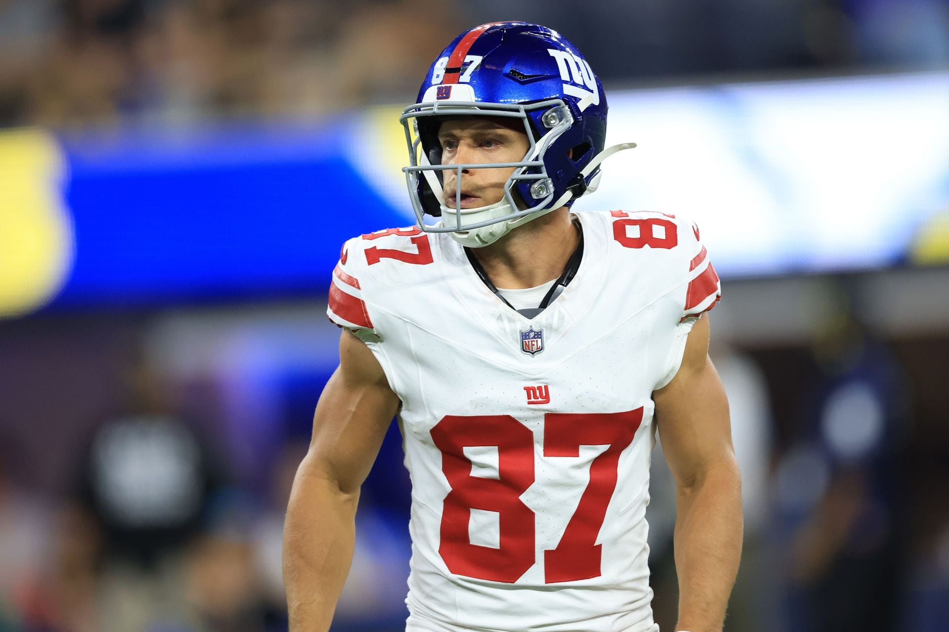 "So they should’ve kept Odell" "They cut OBJ for nothing?": NFL fans react as Giants place Braxton Berrios on IR