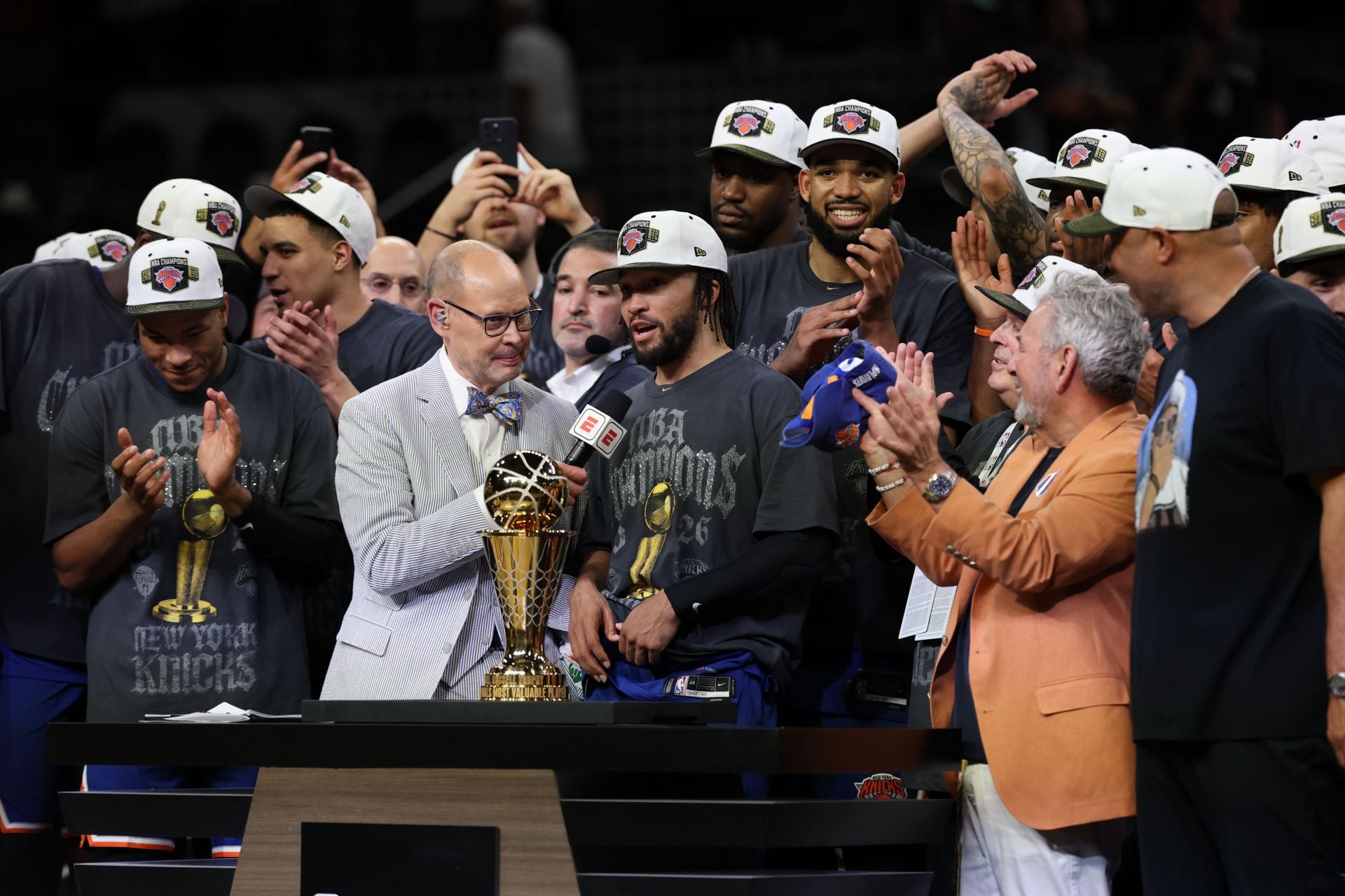"A commemorative baby is crazy", "Kid is doomed" - NBA Fans Lose It Over Fan Naming Their Baby After Knicks Championship Run