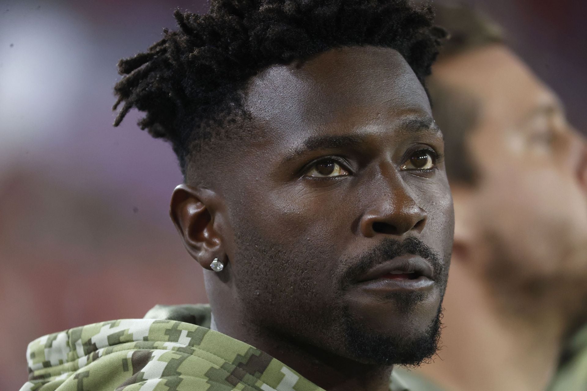 "This brain will be the end for football": NFL fans react to Antonio Brown urinating on his Buccaneers Super Bowl ring to mock Bruce Arians