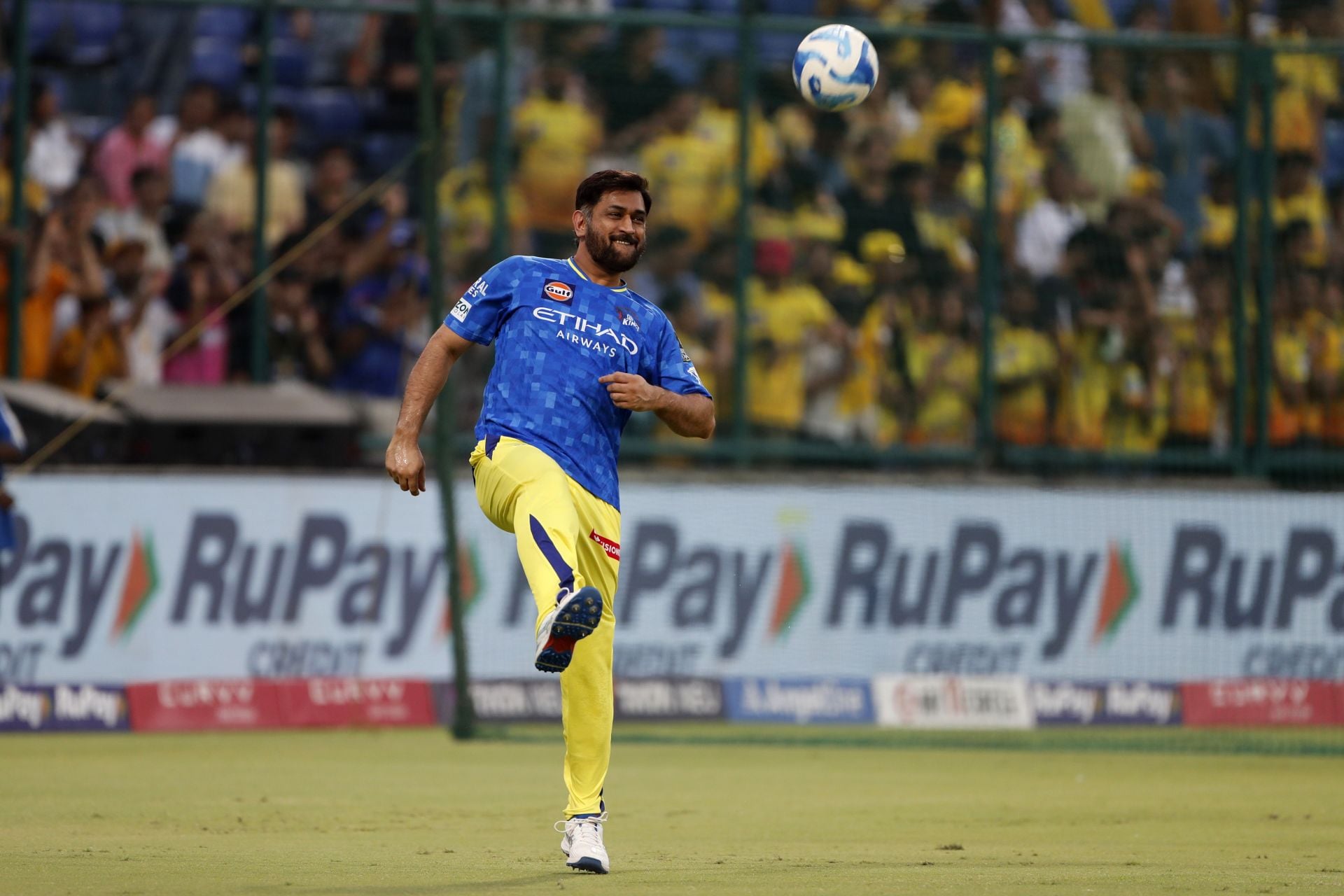 "Make sure that this old vintage vehicle is running well" - MS Dhoni's cheeky response on IPL 2027 hopes