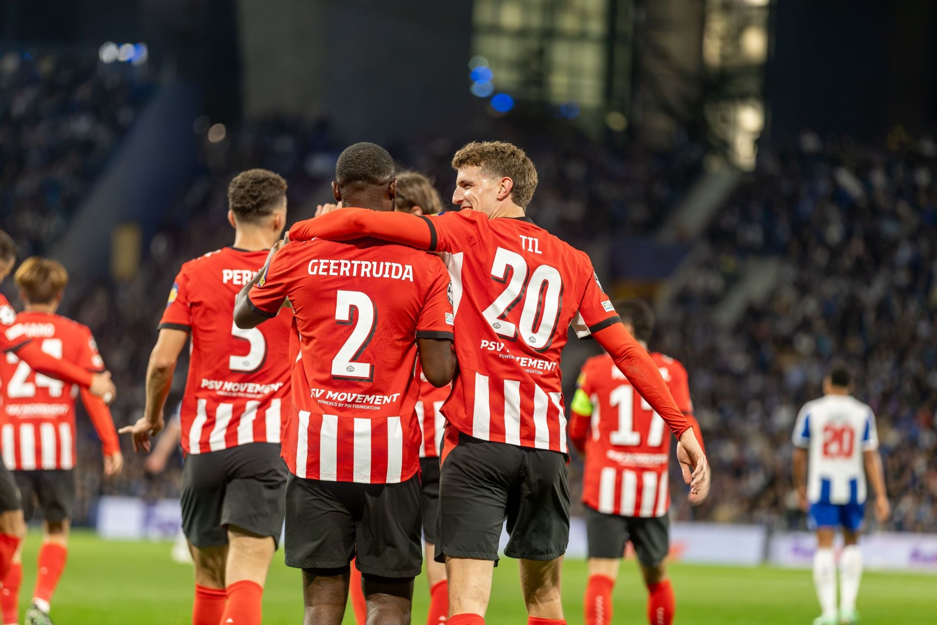 PSV vs Feyenoord Prediction: De Topper Clash [Update 2026]
