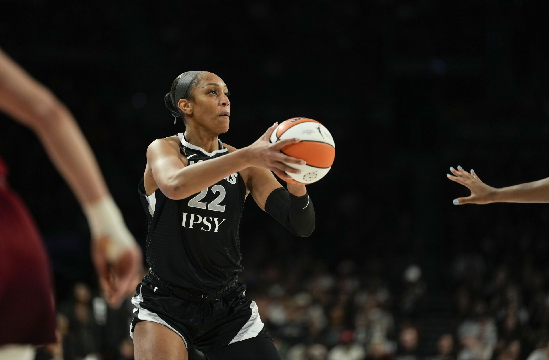 "People were mad when Paige and Arike did this" - WNBA Fans Erupt As A'ja Wilson Spotted Smiling Unbothered On Aces Bench Despite Brutal Loss