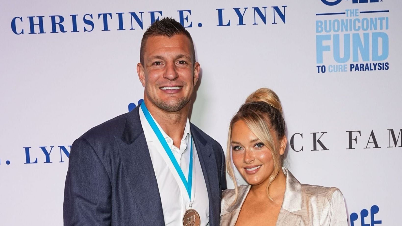 Rob Gronkowski's GF Camille teases Victoria's Secret lingerie ensemble before turning "angel" on runway